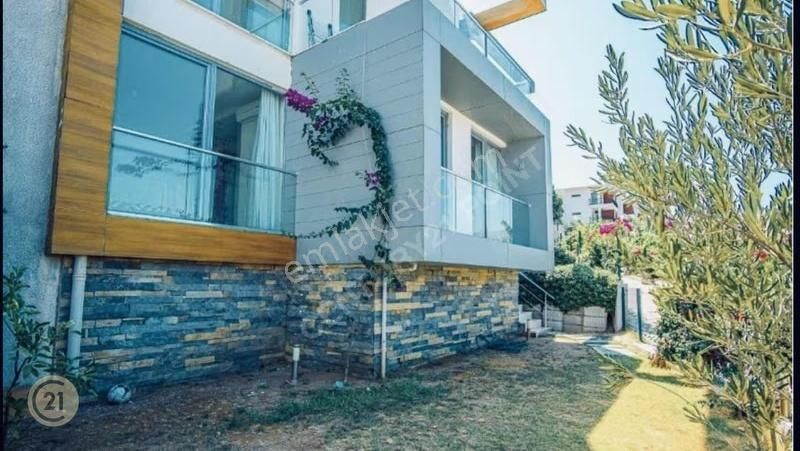 Adabükü Seba Solemar Sitesinde Denize Sıfır 3+1 - Görsel 9