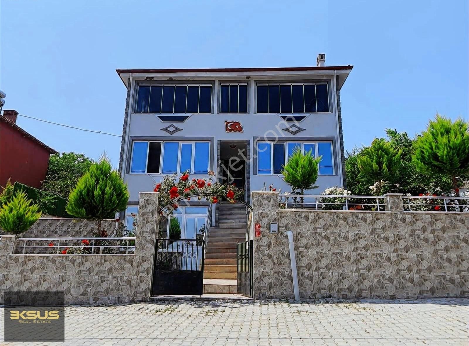 Balıkesir Karesi Davutlar Mh. Satılık Göl Manzaralı Müstakil Ev - Görsel 1