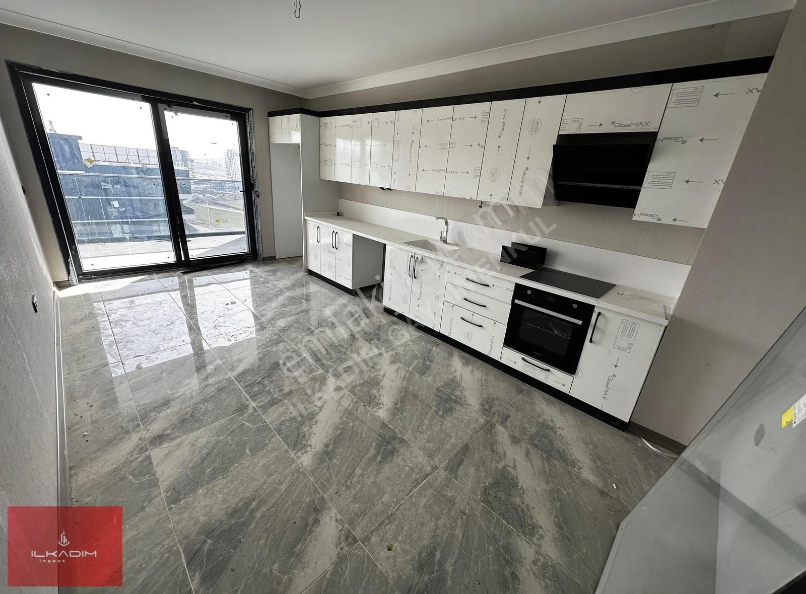 İlkadımdan Ovacık Millet Bahçesi Karşısında İskanlı 4+1