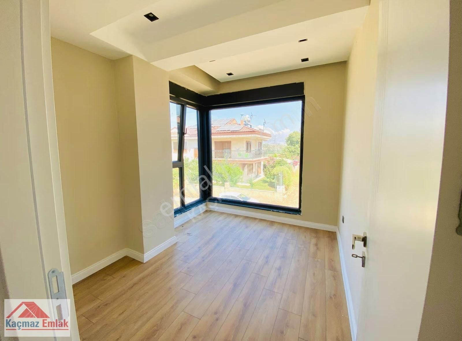 Fırsat!!! Evrendeki De Satılık Triplex - Görsel 12