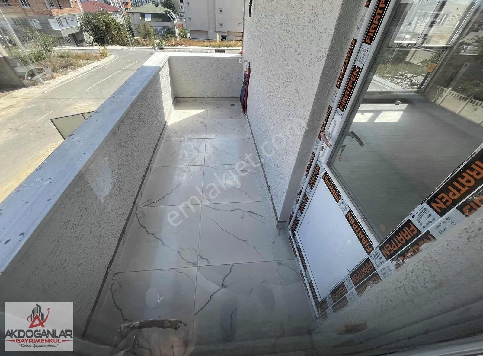 Akdoğanlardan İstasyon Tepe Mevkii Satılık Ön Cephe Sıfır 2+1 - Görsel 14