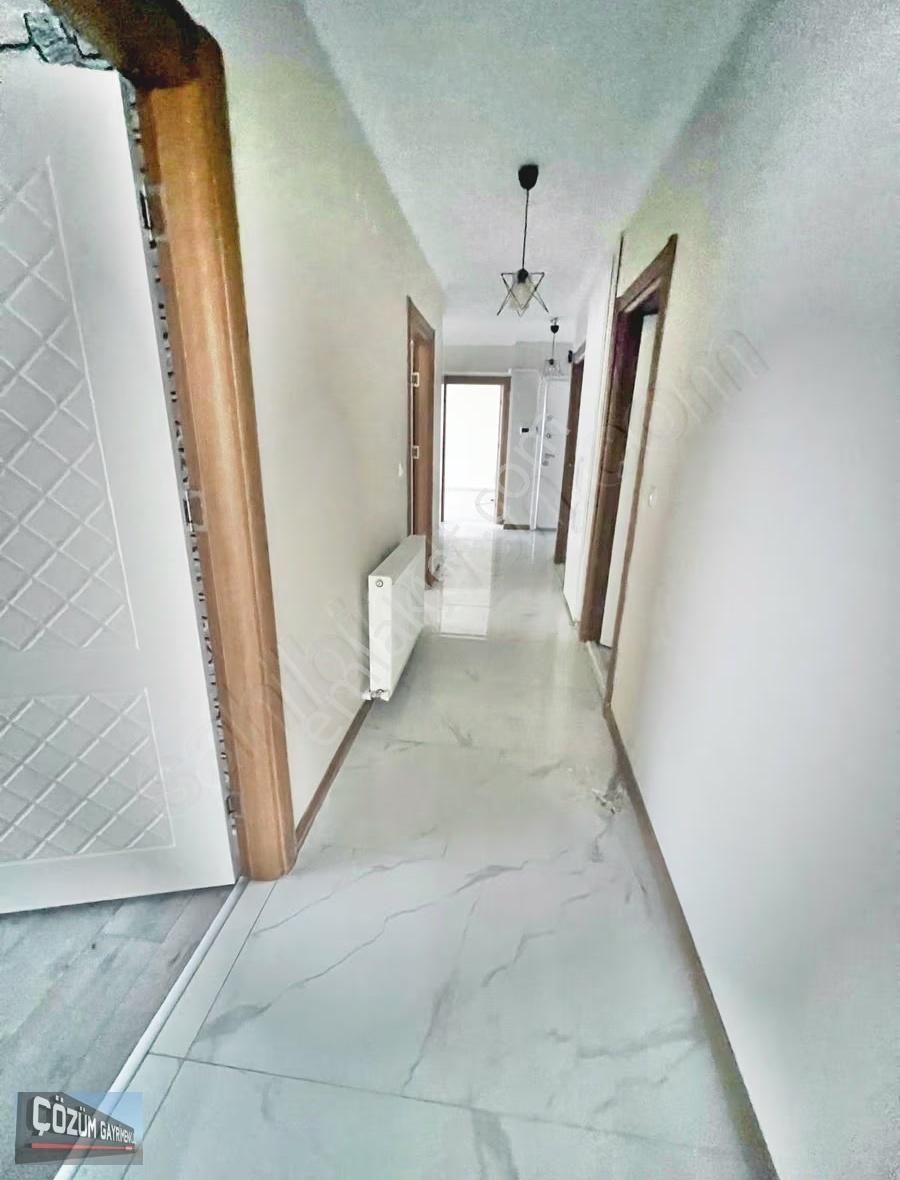Orta Kat 3+1 Ön Güney İskanlı,kombili,çift Banyo,cam Balkonlu - Görsel 2