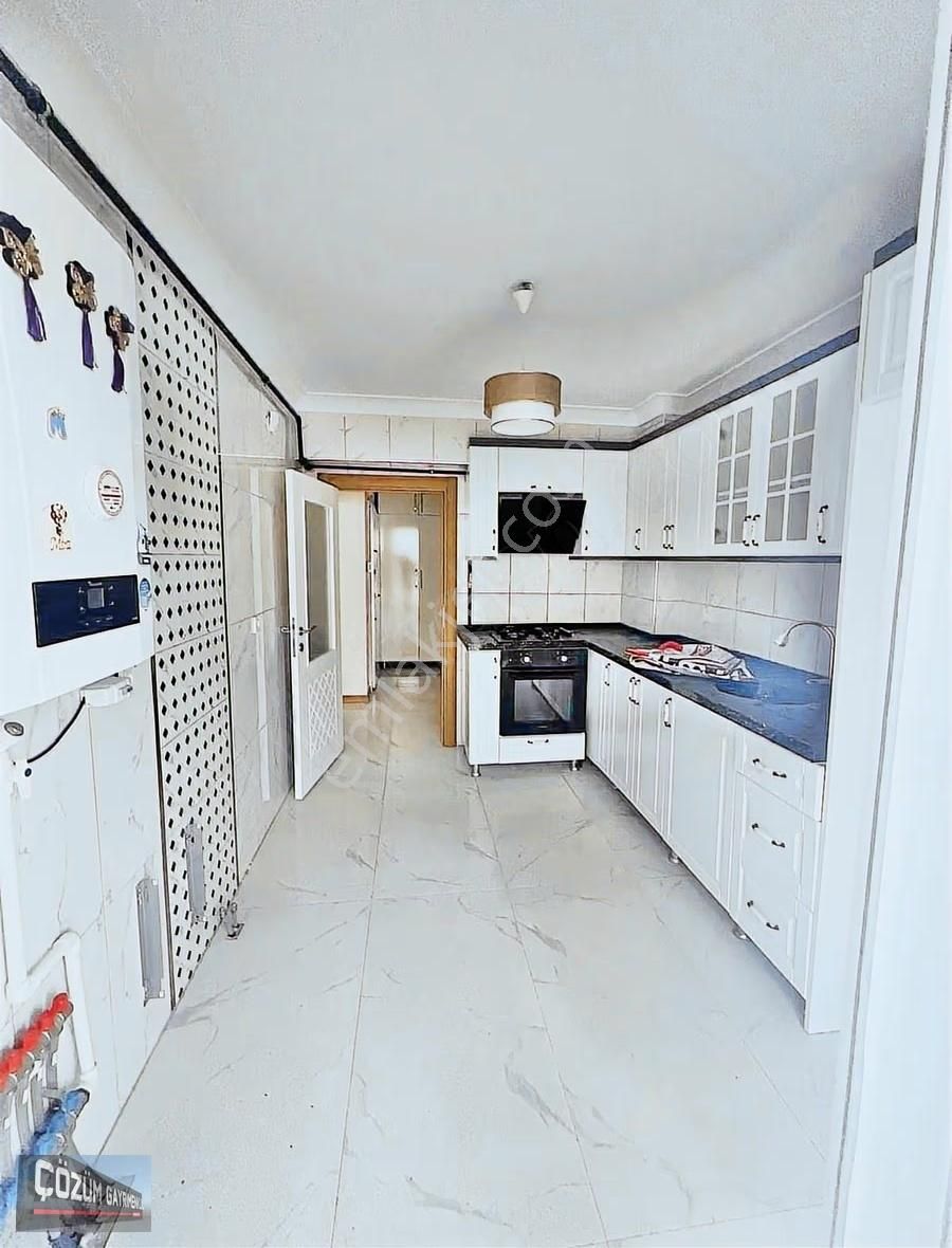 Orta Kat 3+1 Ön Güney İskanlı,kombili,çift Banyo,cam Balkonlu - Görsel 9