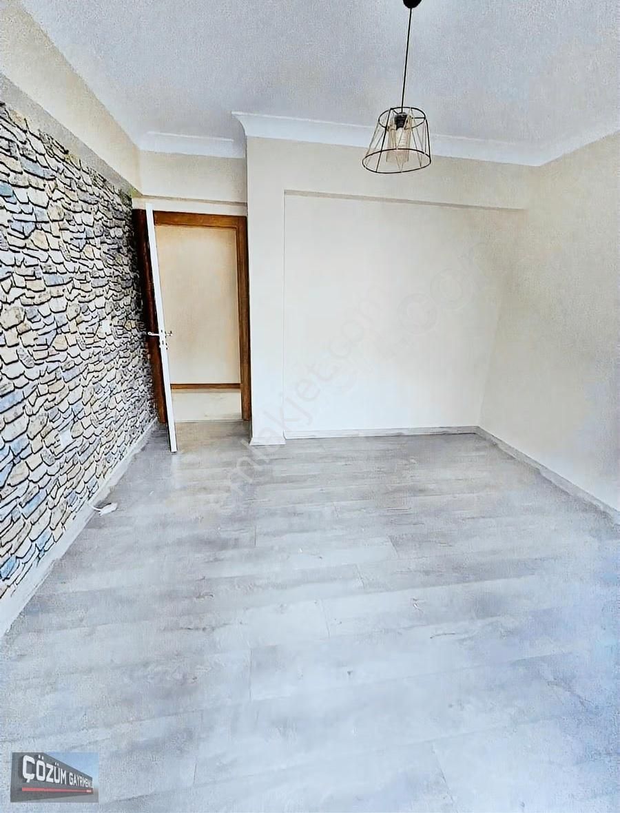 Orta Kat 3+1 Ön Güney İskanlı,kombili,çift Banyo,cam Balkonlu - Görsel 4