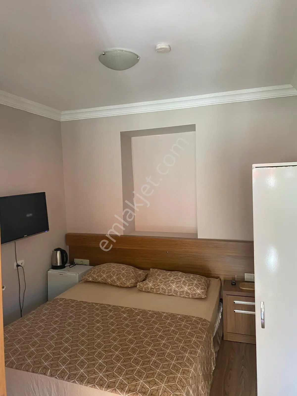 Kuşadası Çarşıda 1+0 Kiralık Daire Merkezi Konum - Görsel 3