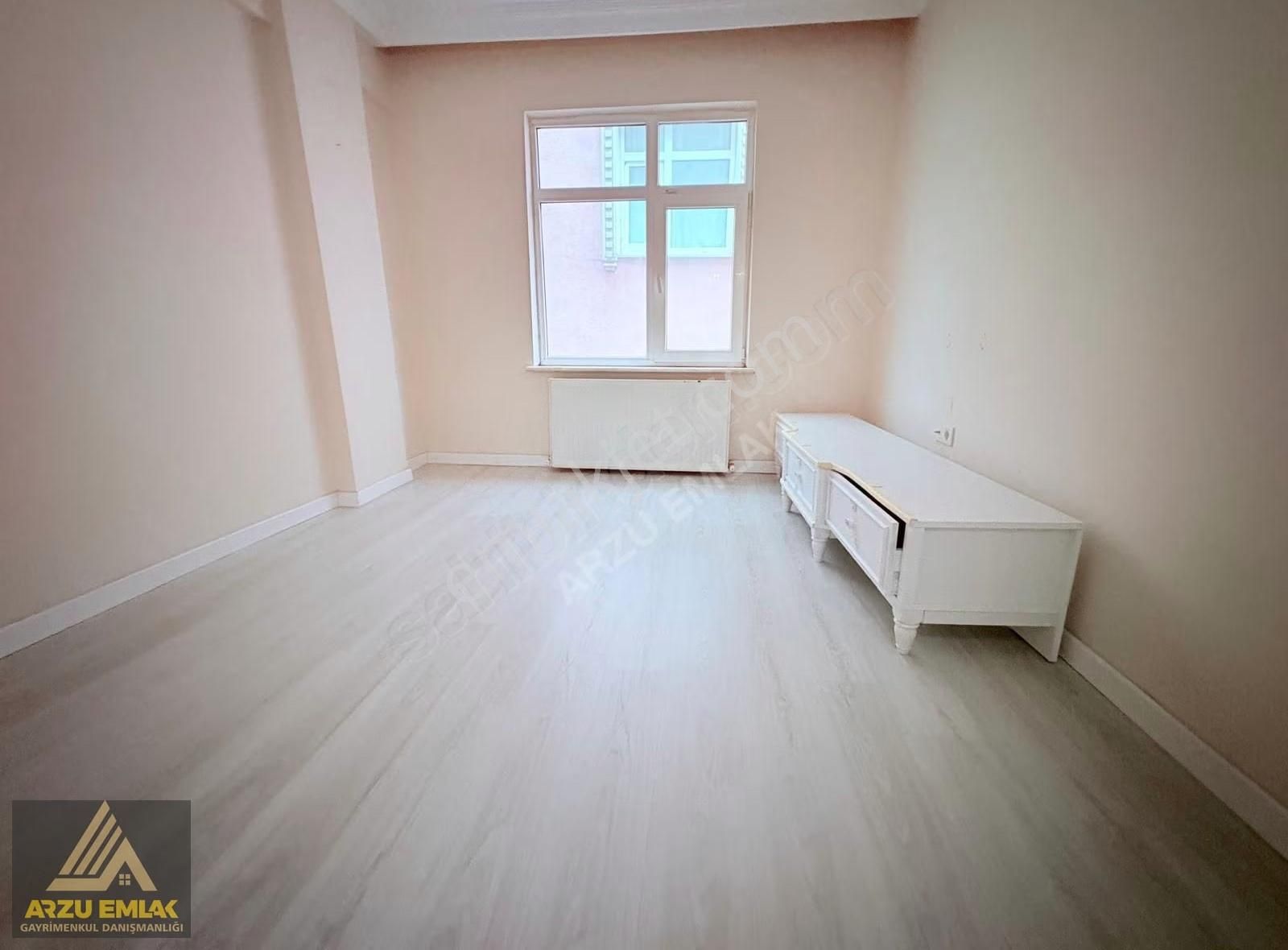 Arzu Emlaktan Gazi Mah. Satılık Masrafsız 2+1 Üç Balkonlu Daire - Görsel 8
