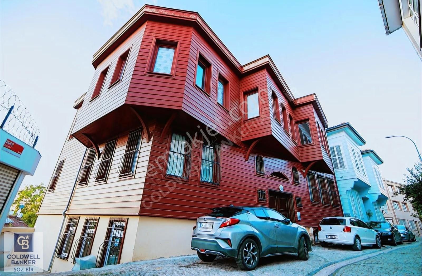 Anadolu Hisarı Tarihi Konakta Boğaz Manzaralı Kiralık 3+1 Daire - Görsel 24