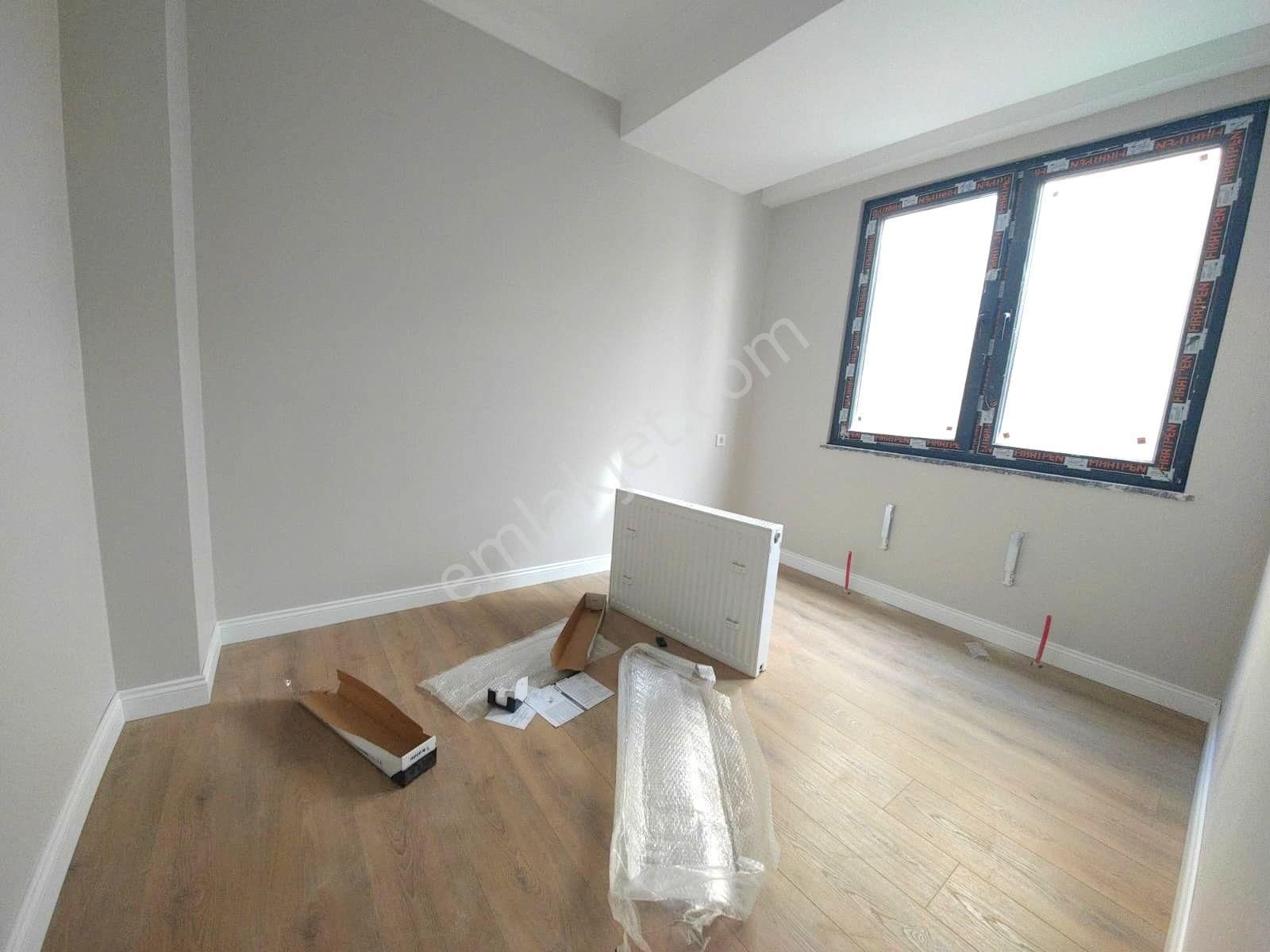 Yıldız'dan Yenibosna E5 Metro Yakını Geniş Mükemmel Sıfır Arakat Daire - Görsel 5