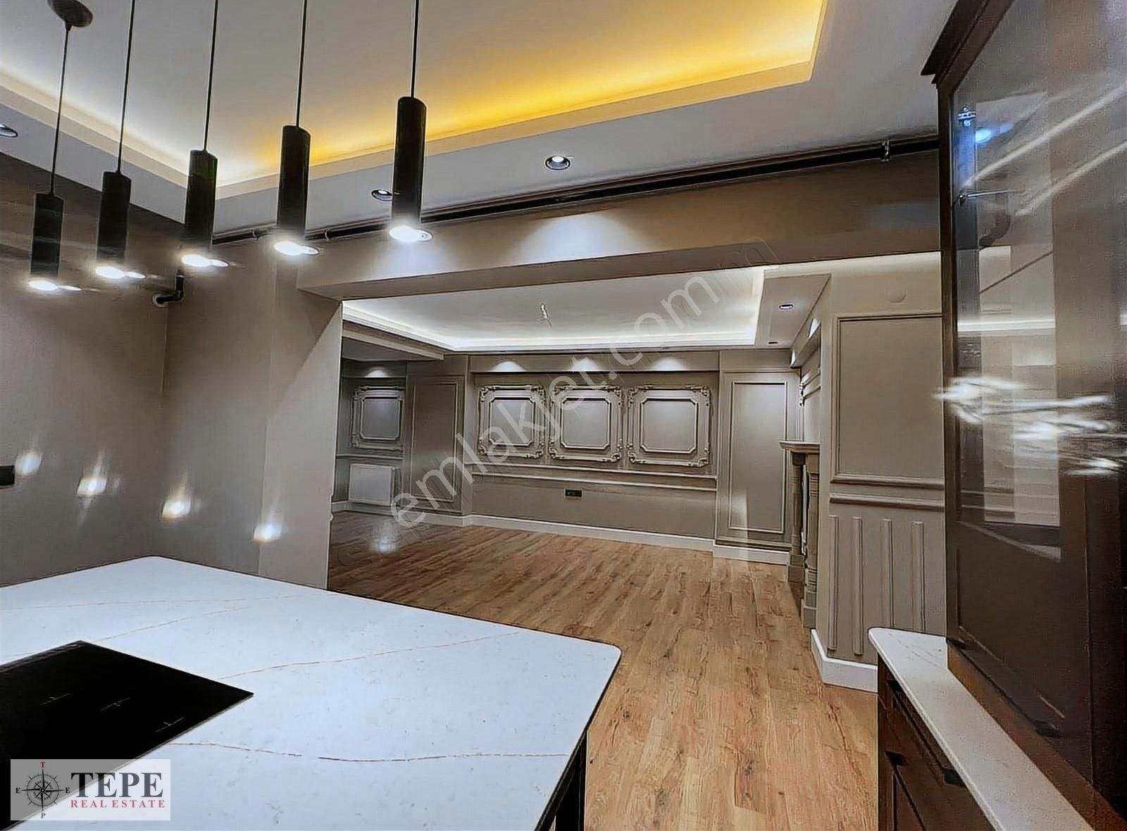 İzmir Menemen Asarlık Cadde Üzerinde 5+2 Dublex 200 M2 Teraslı - Görsel 4