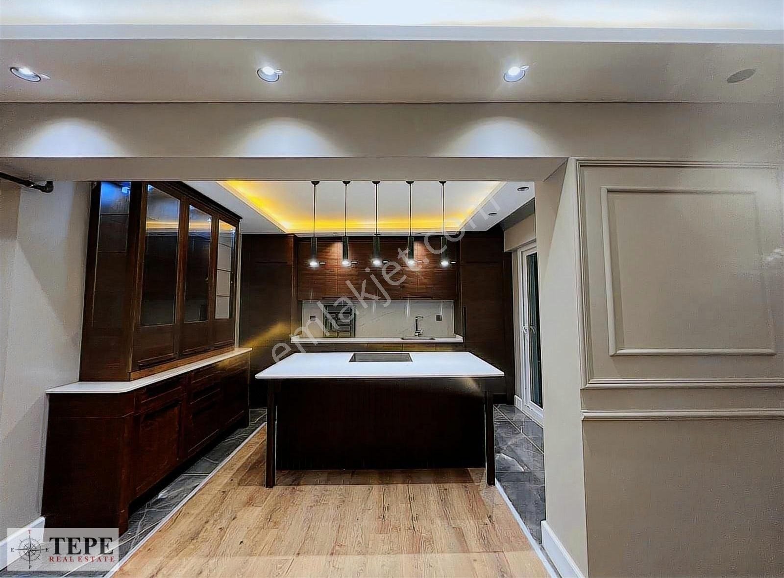 İzmir Menemen Asarlık Cadde Üzerinde 5+2 Dublex 200 M2 Teraslı - Görsel 10