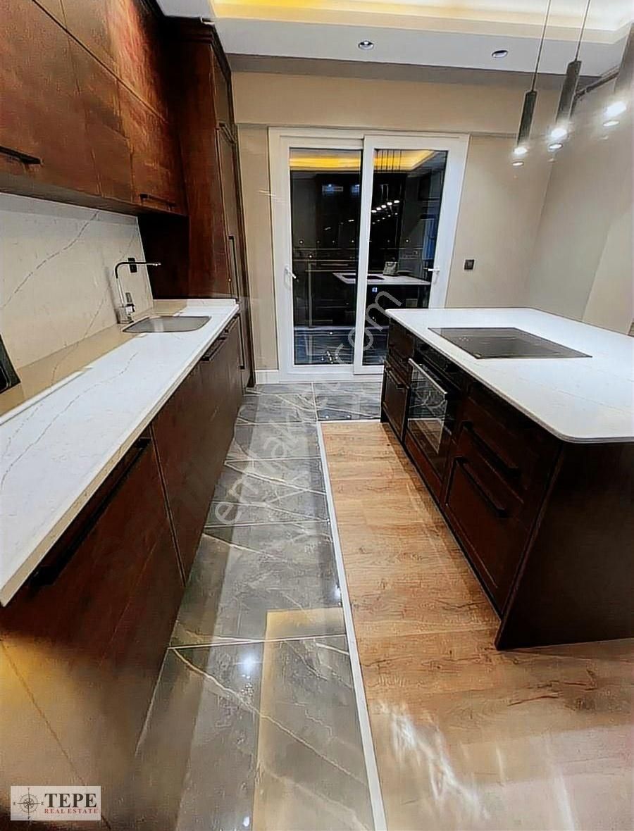 İzmir Menemen Asarlık Cadde Üzerinde 5+2 Dublex 200 M2 Teraslı - Görsel 2