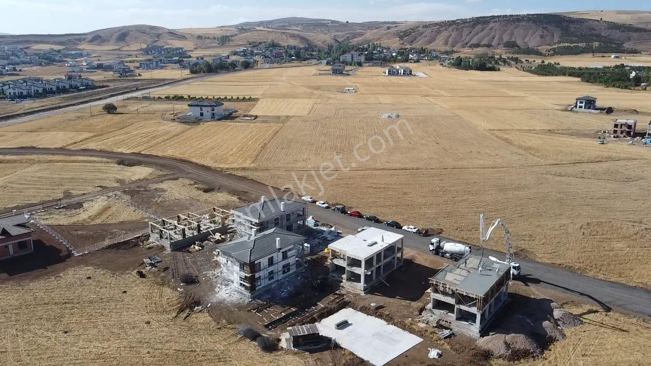 Sivas’ın Gözde Mahallesinde Yol Üstü Konumda Satılık Lüks Villalar - Görsel 9