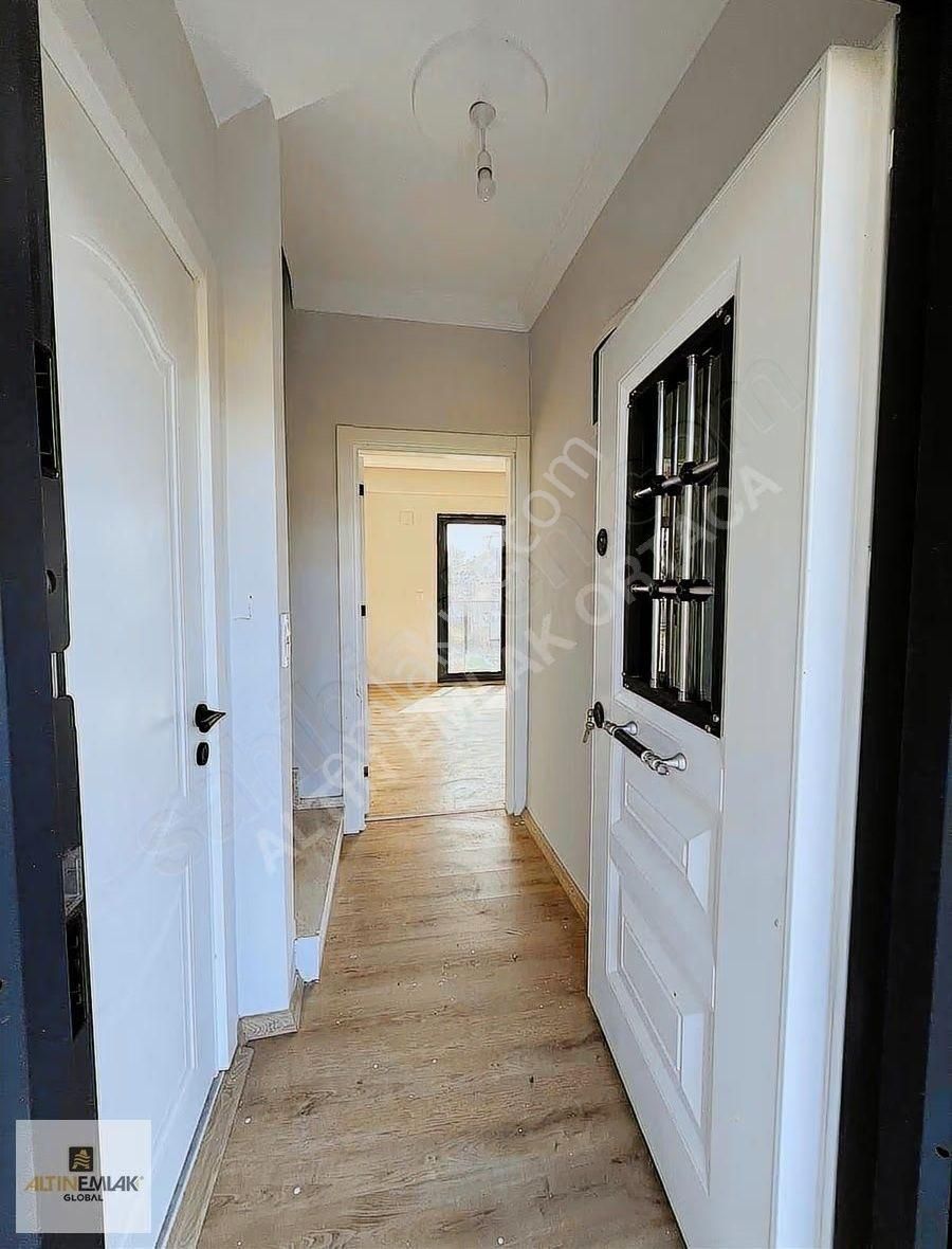 Altın Emlak Site İçinde Düz Girişli Havuzlu 3+1 Dublex