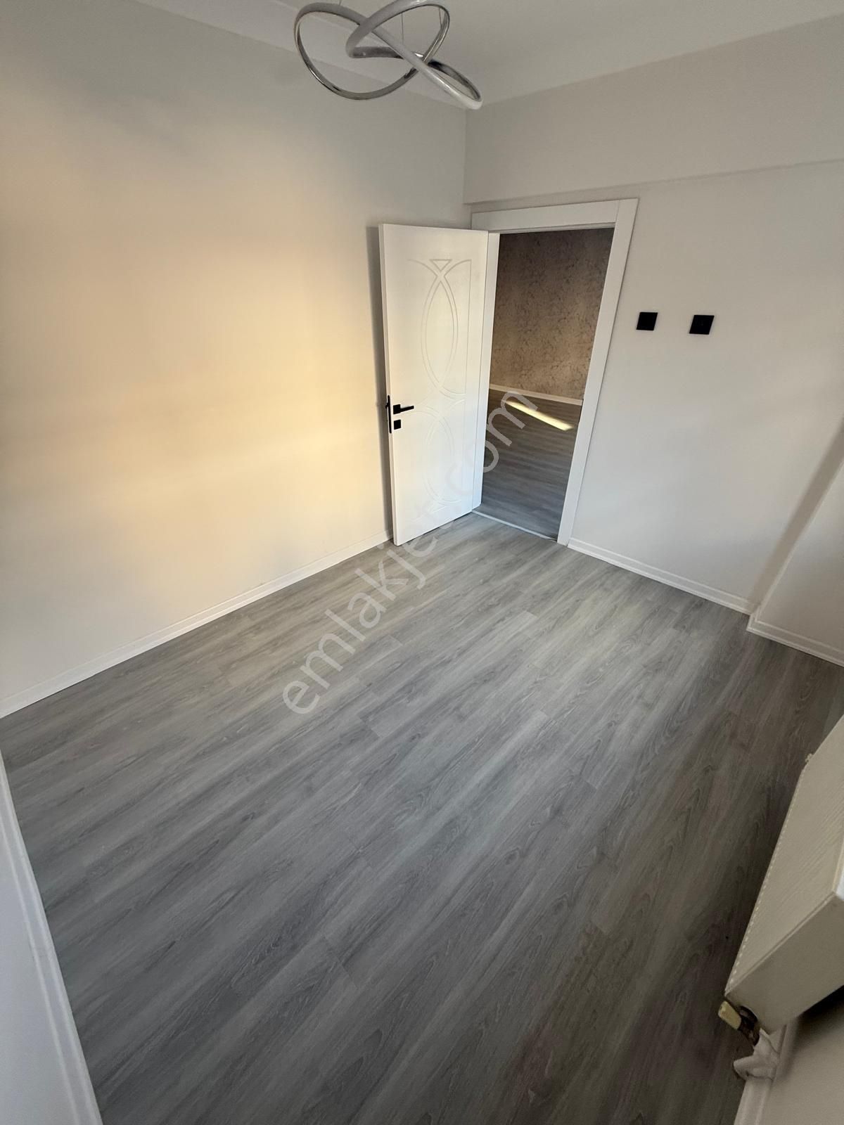 Mareşal Çakmak Mah'de Ara Katta Full Yapılı Satılık Daire - Görsel 17