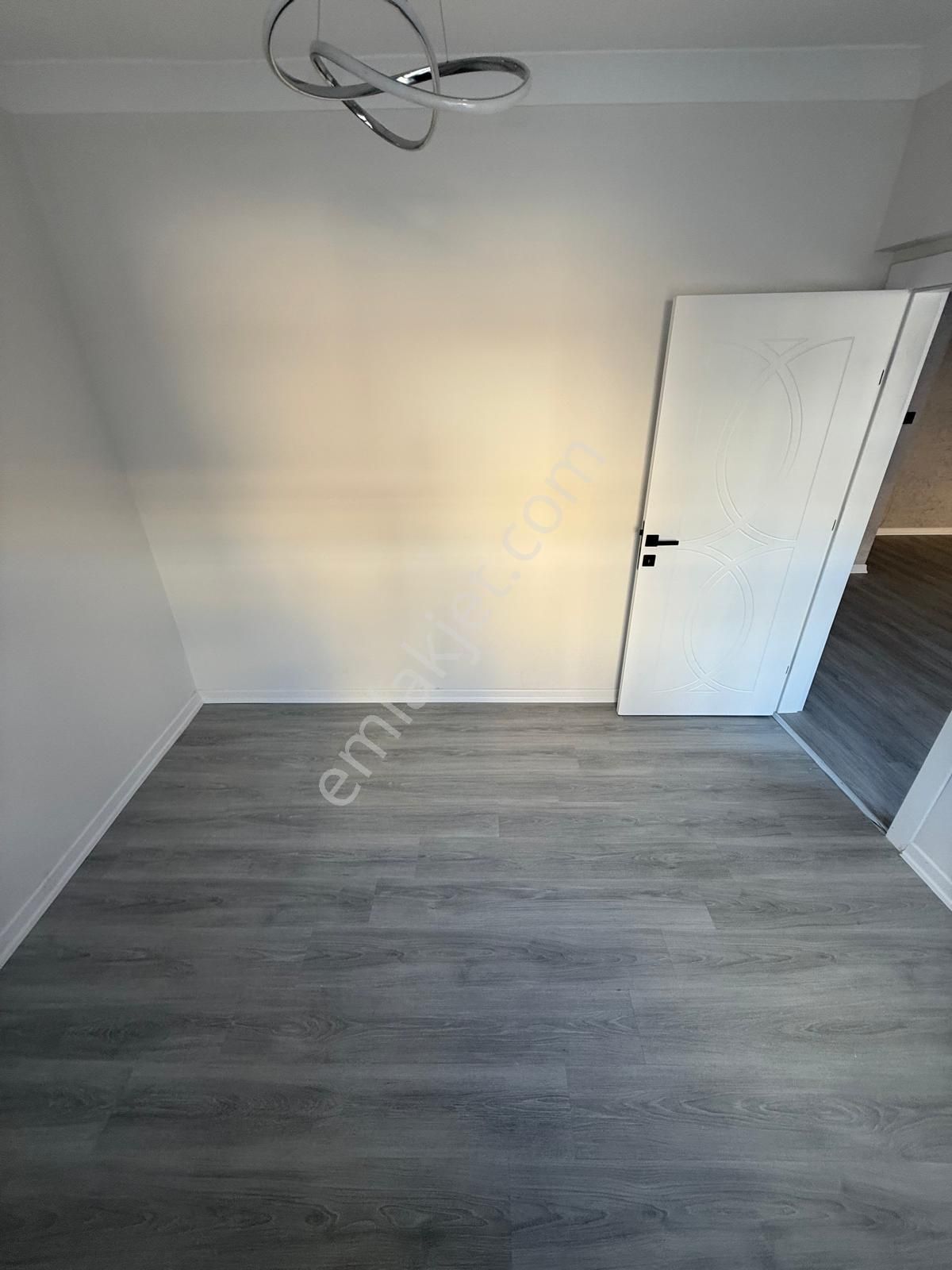 Mareşal Çakmak Mah'de Ara Katta Full Yapılı Satılık Daire - Görsel 18