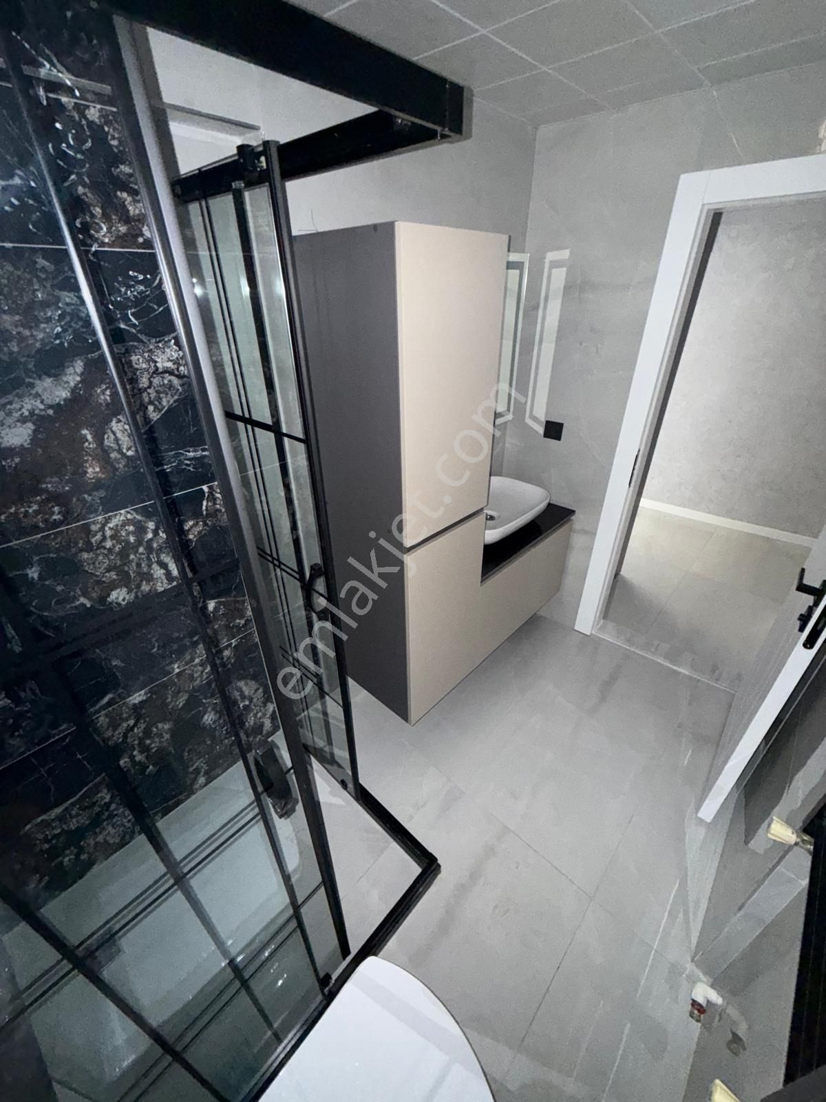 Mareşal Çakmak Mah'de Ara Katta Full Yapılı Satılık Daire - Görsel 24