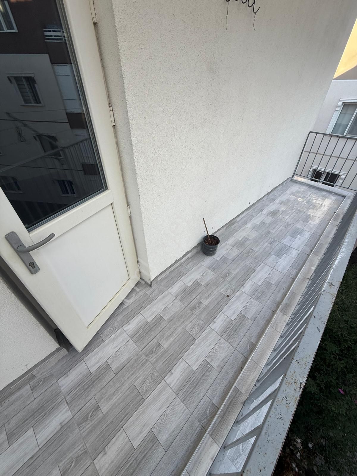 Mareşal Çakmak Mah'de Ara Katta Full Yapılı Satılık Daire - Görsel 12