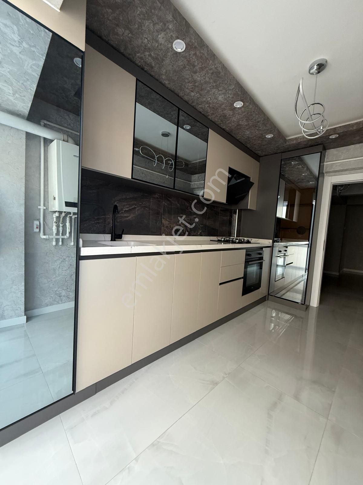 Mareşal Çakmak Mah'de Ara Katta Full Yapılı Satılık Daire - Görsel 5