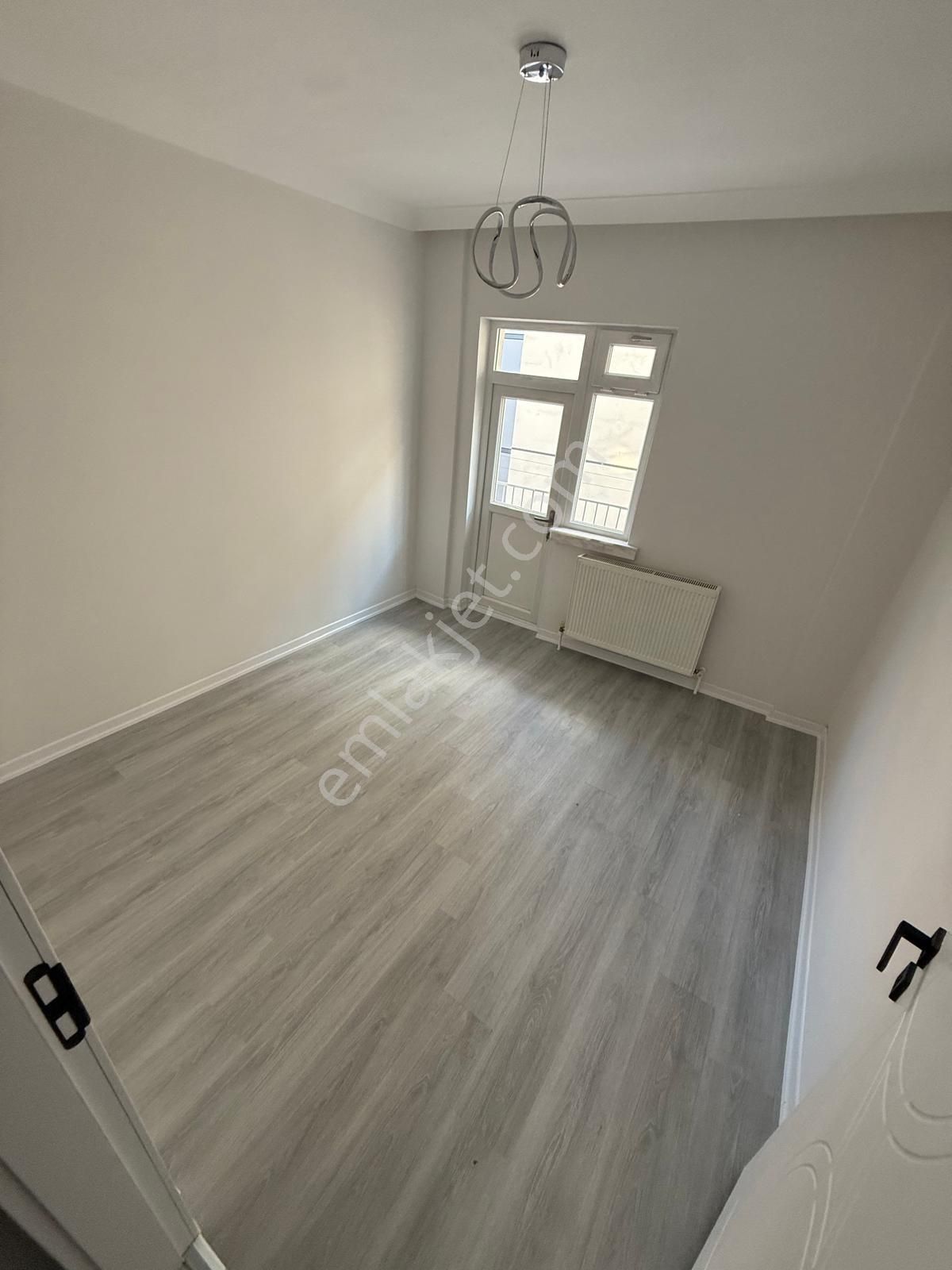 Mareşal Çakmak Mah'de Ara Katta Full Yapılı Satılık Daire - Görsel 6