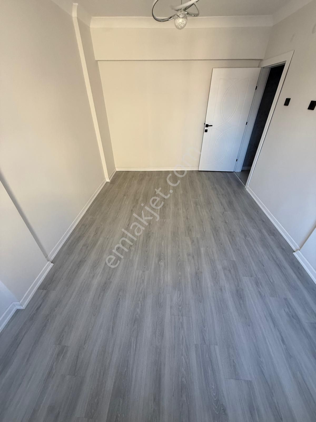 Mareşal Çakmak Mah'de Ara Katta Full Yapılı Satılık Daire - Görsel 22