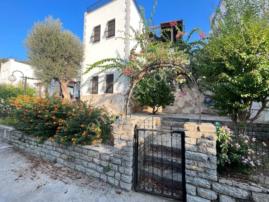 !! Özel Plajlı Sitede Eşsiz Konumda,deniz Manzaralı 2+1 Dubleks - Görsel 7