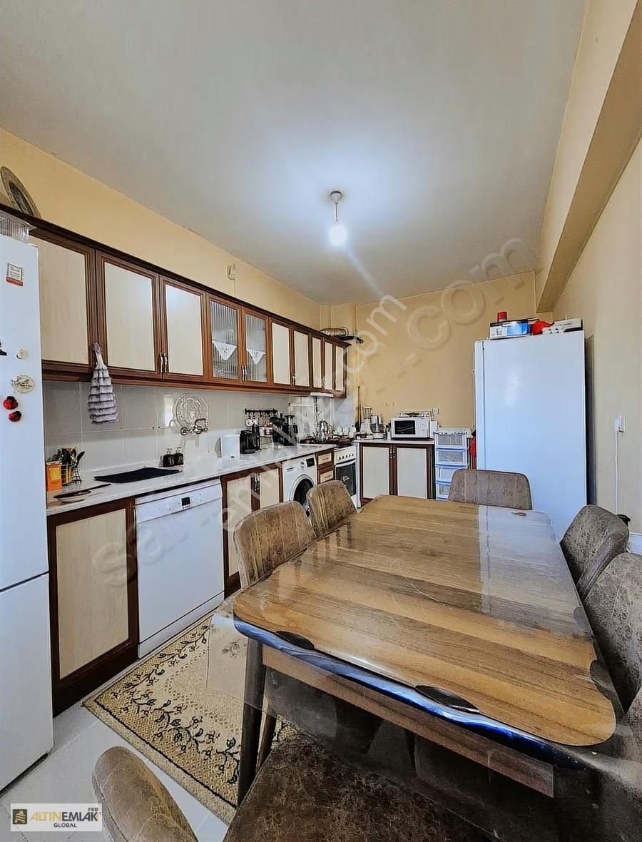 Yenişehir Geniş Eras Siteleri'nde 3+1 Cadde Cepheli Fırsat Daire - Görsel 2