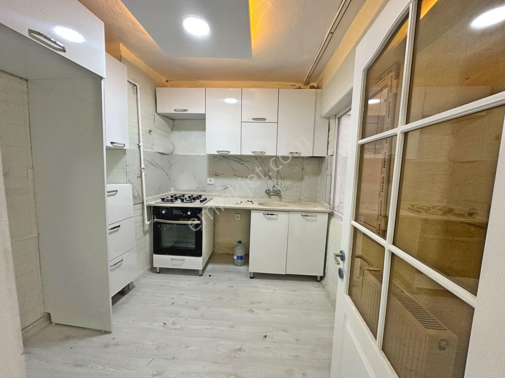 Şafaktepe Mahallesinde Ara Katta Full Yapılı Çift Balkonlu 3+1 Satılık Daire - Görsel 13