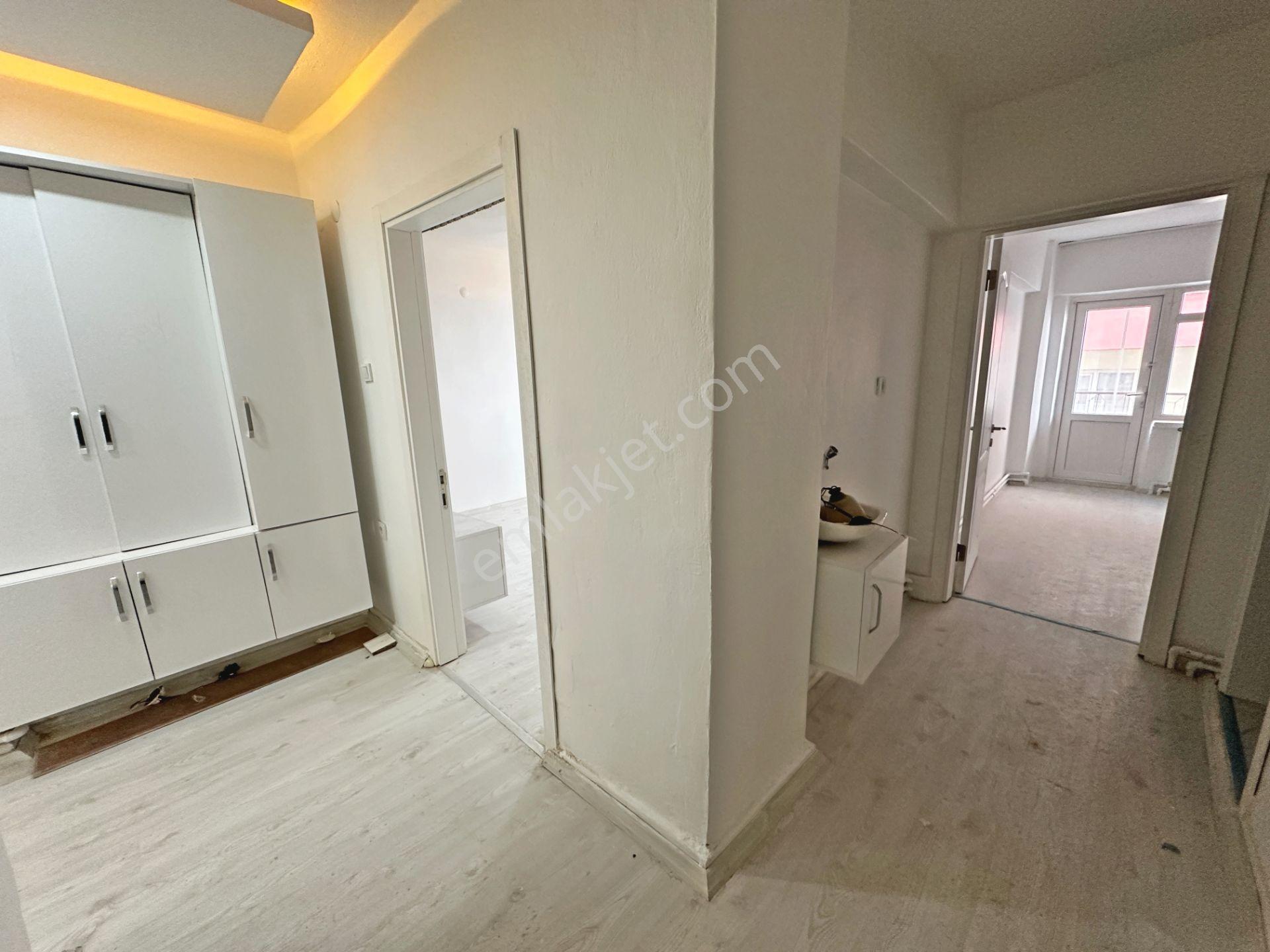 Şafaktepe Mahallesinde Ara Katta Full Yapılı Çift Balkonlu 3+1 Satılık Daire - Görsel 28
