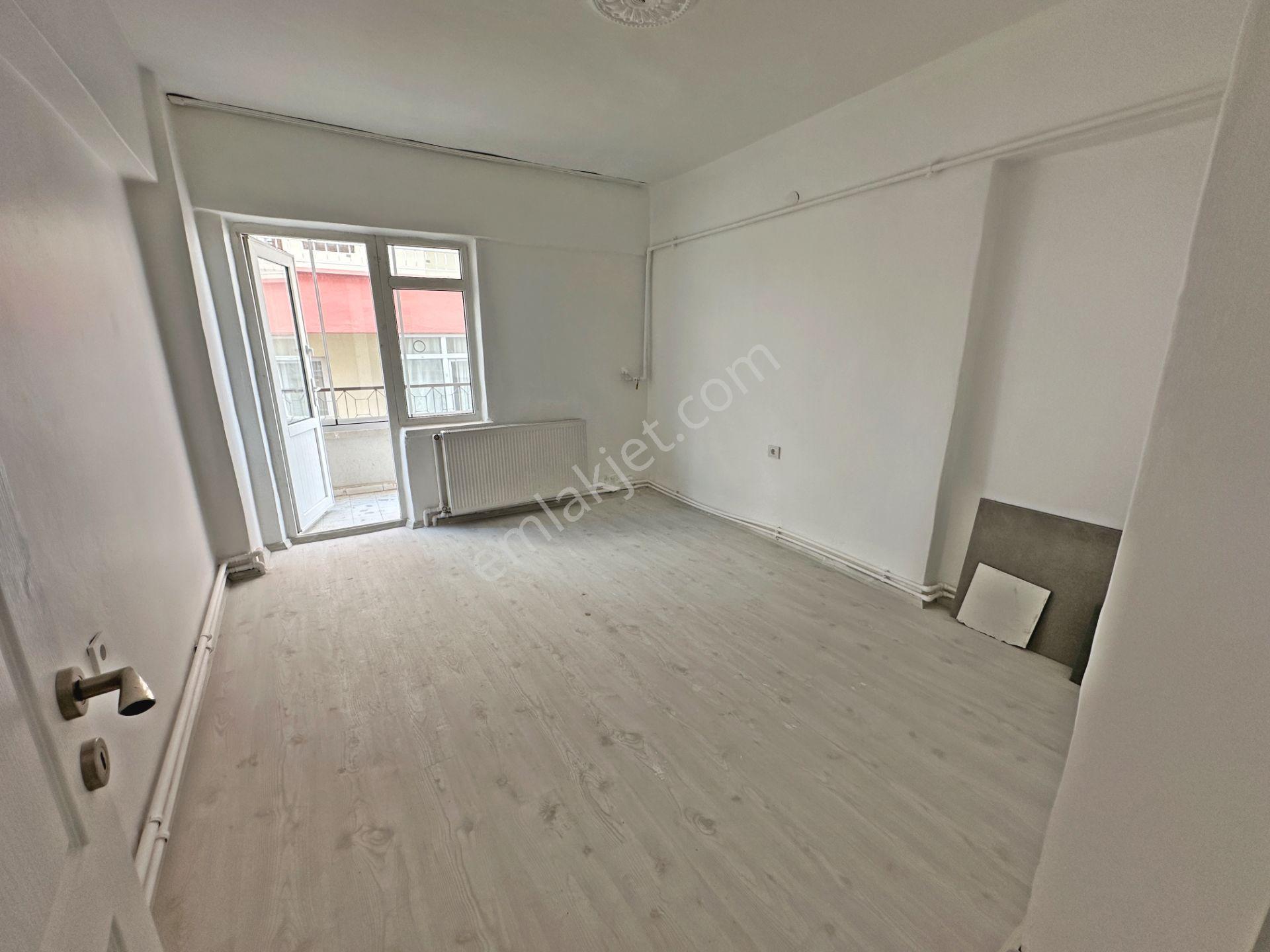 Şafaktepe Mahallesinde Ara Katta Full Yapılı Çift Balkonlu 3+1 Satılık Daire - Görsel 20