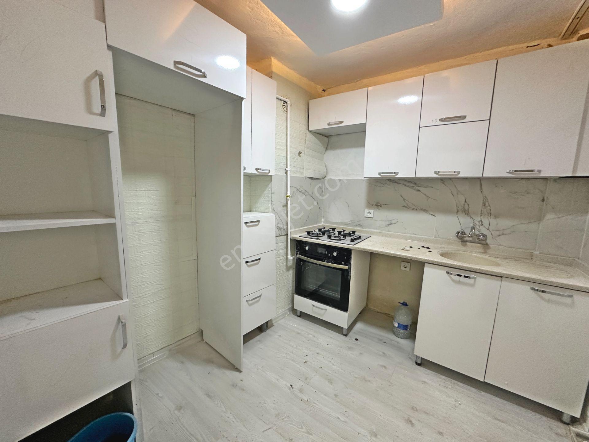 Şafaktepe Mahallesinde Ara Katta Full Yapılı Çift Balkonlu 3+1 Satılık Daire - Görsel 16
