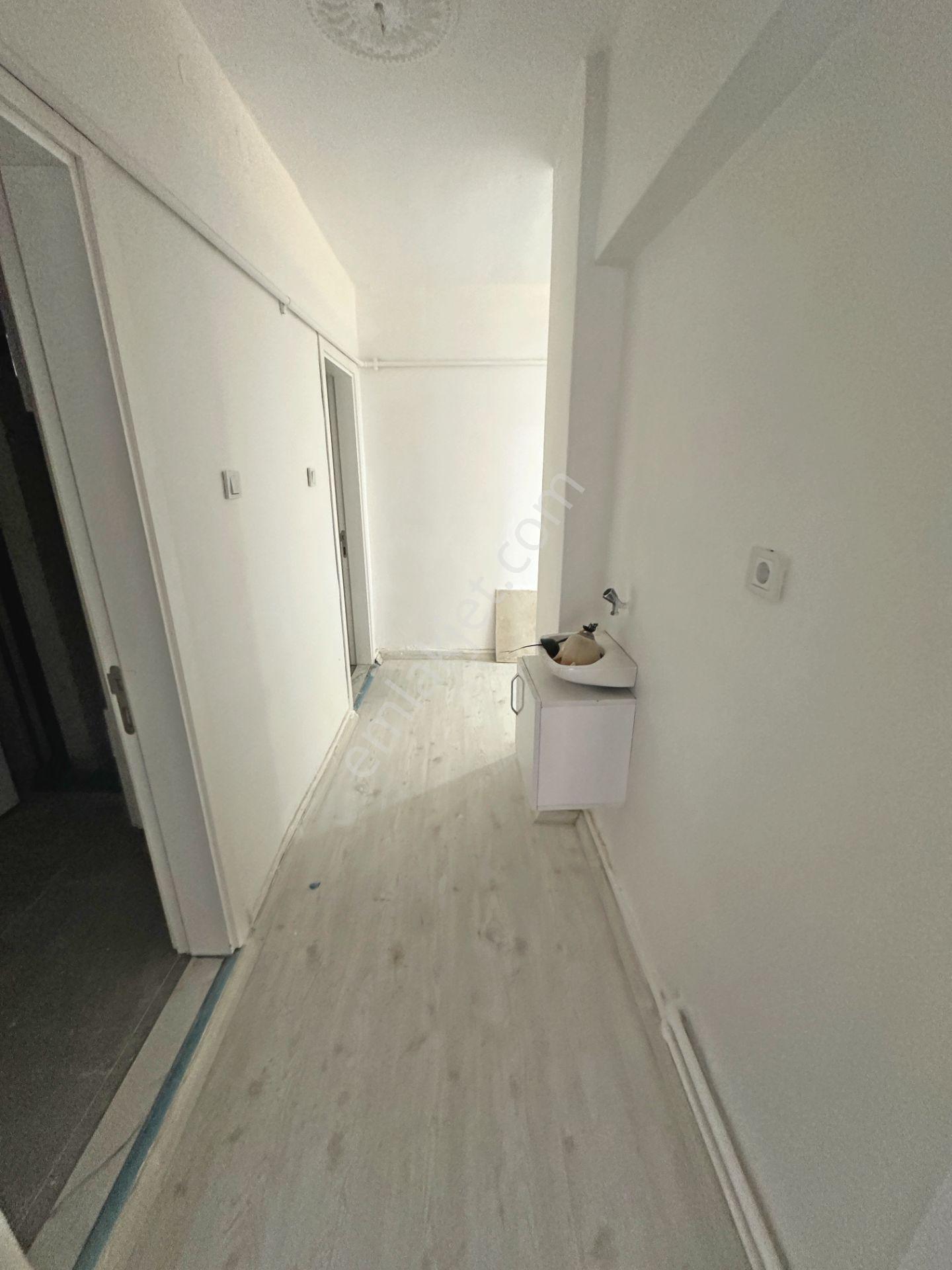 Şafaktepe Mahallesinde Ara Katta Full Yapılı Çift Balkonlu 3+1 Satılık Daire - Görsel 27