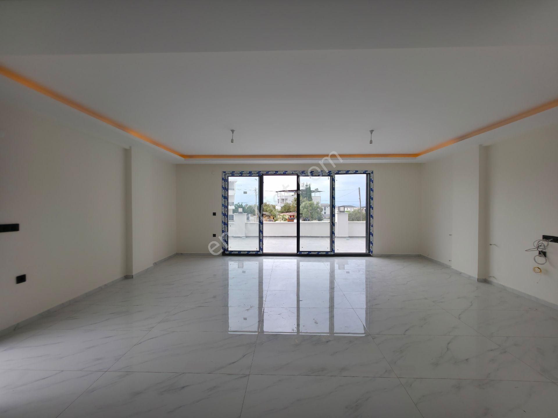 **geniş Salon Ve Odalı 3+1 Villa ** - Görsel 2