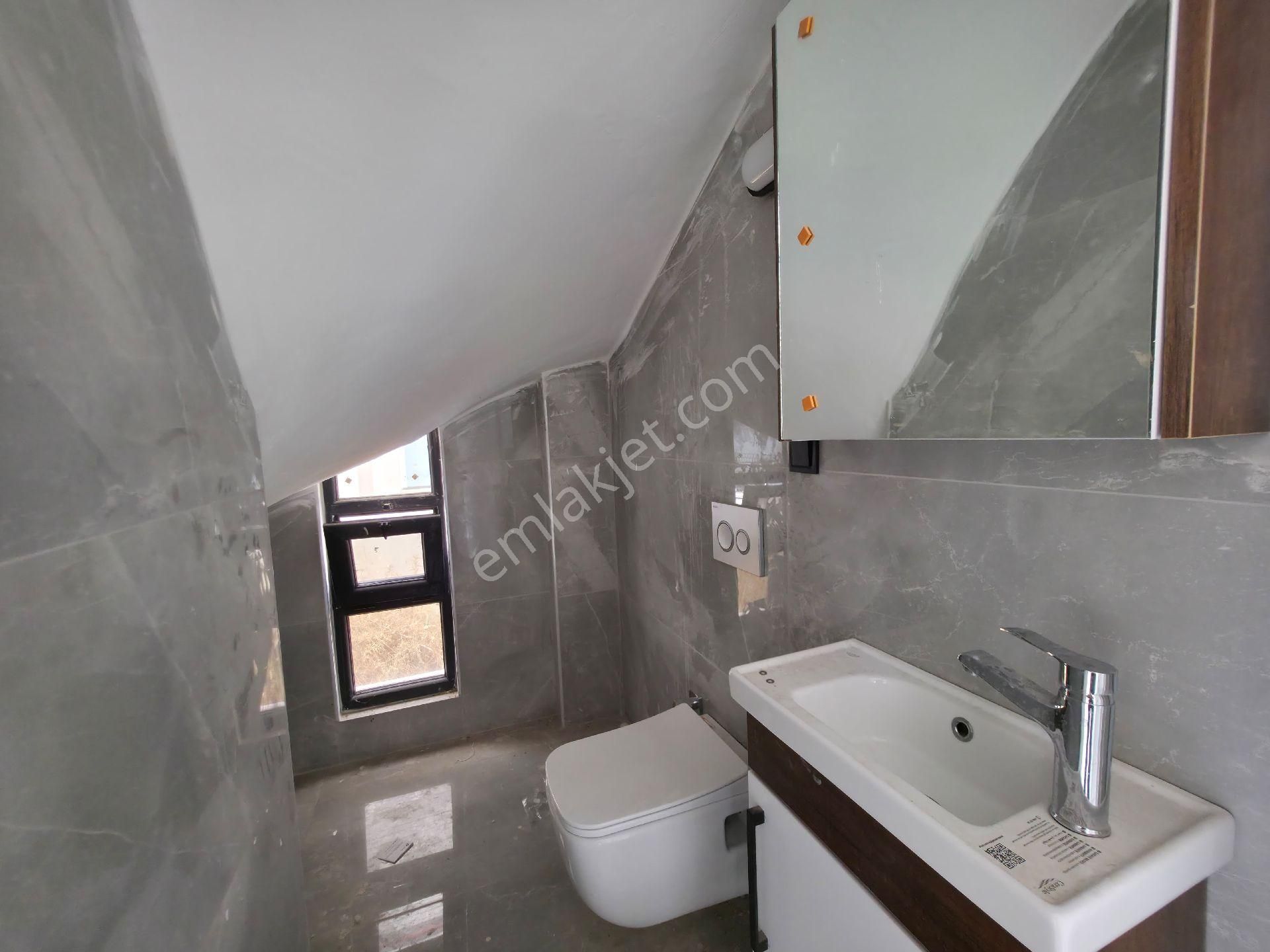 **geniş Salon Ve Odalı 3+1 Villa ** - Görsel 6