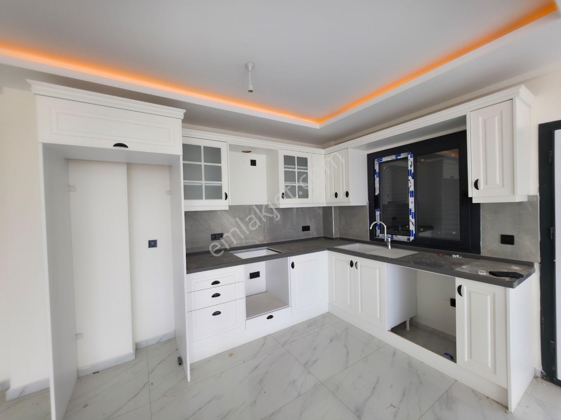 **geniş Salon Ve Odalı 3+1 Villa ** - Görsel 4