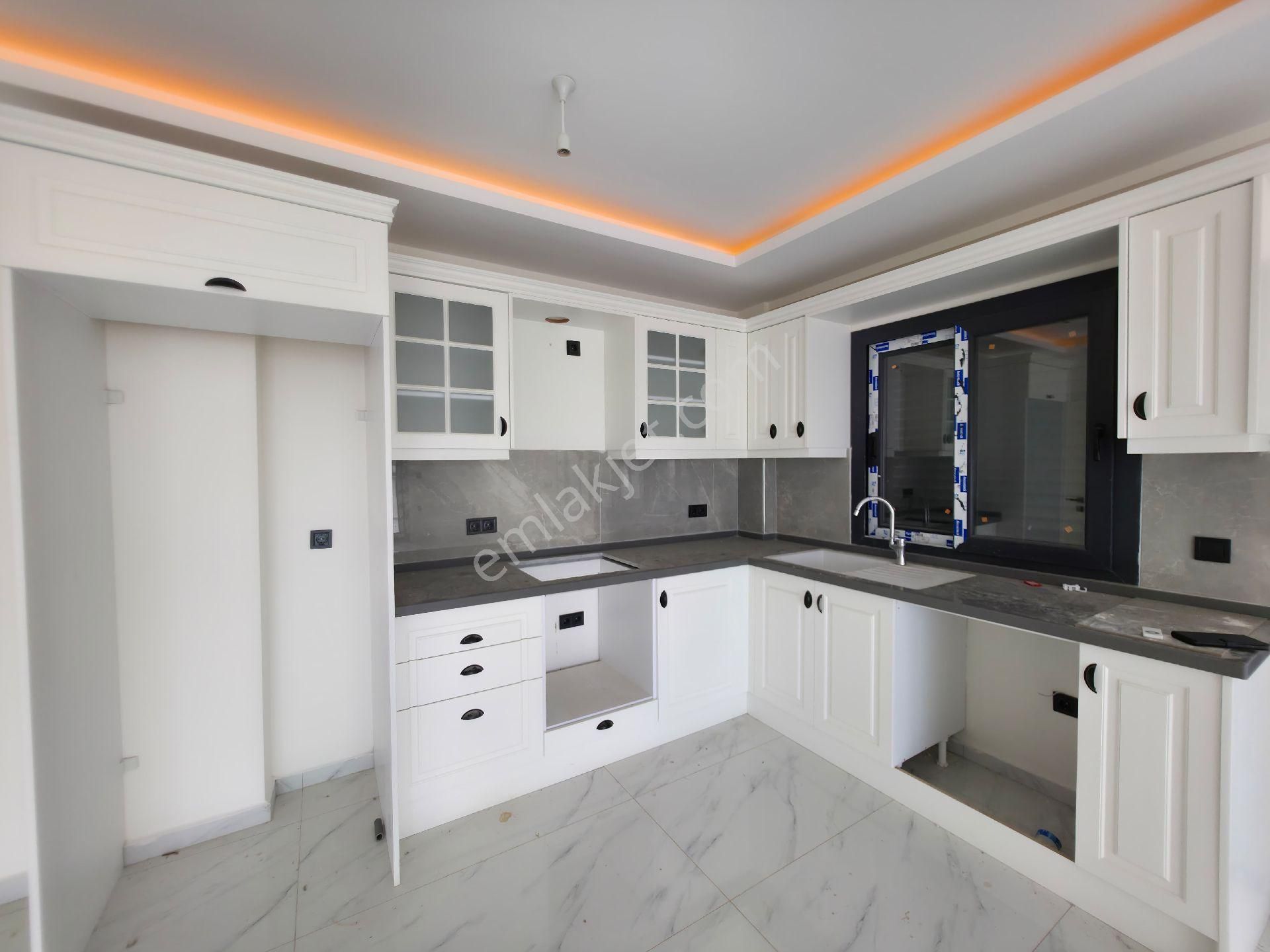 **geniş Salon Ve Odalı 3+1 Villa ** - Görsel 7