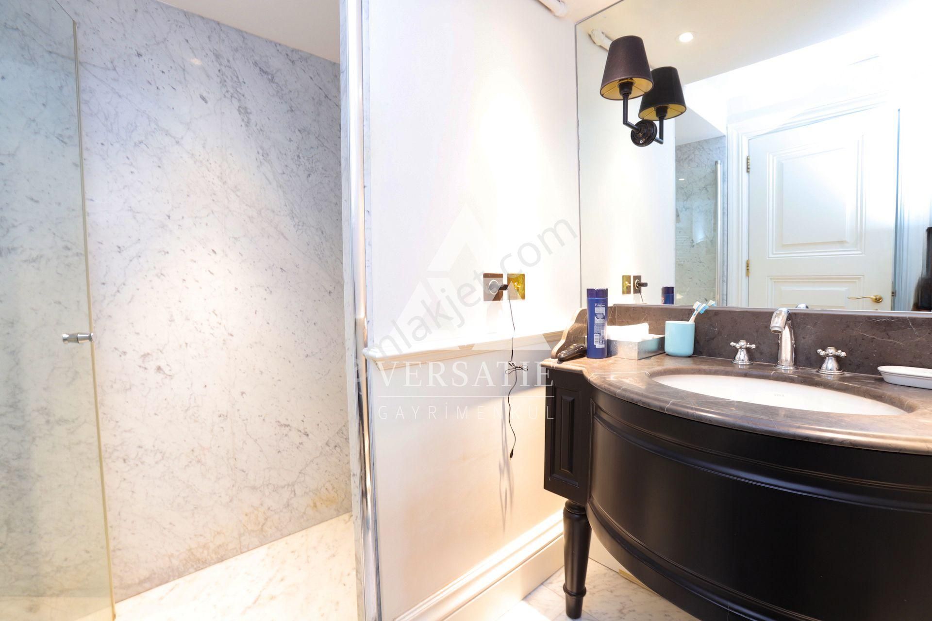 Bebek'te Panoramik Boğaz Manzaralı Şık Satılık Daire - Görsel 25