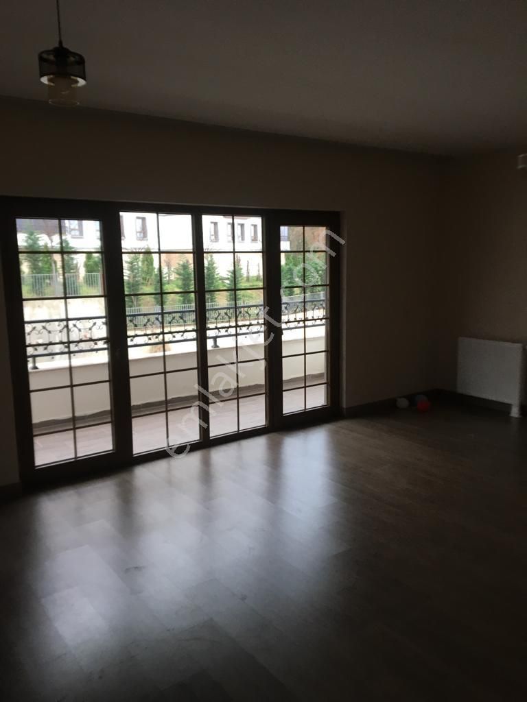 Trabzon Araklı Özgen Mah Satılık 3+1 Site İçinde Daire