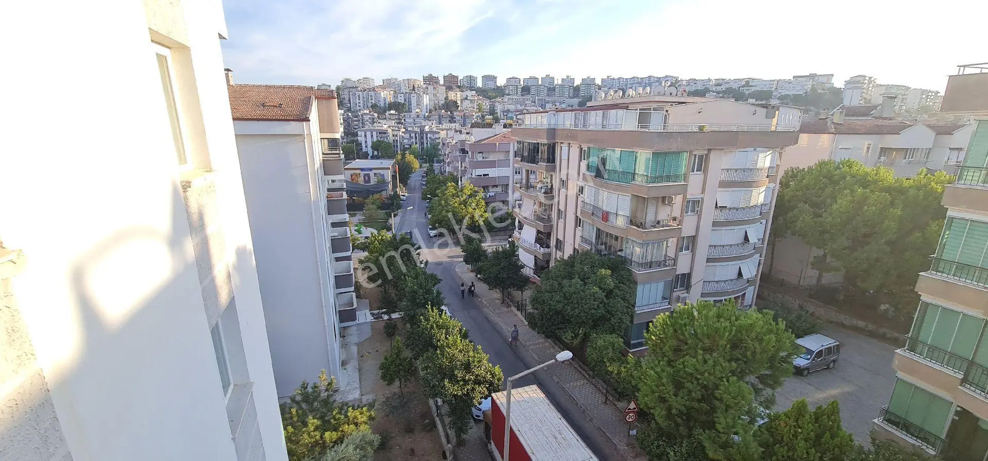 Kuşadası Merkeze Yakın Konumdassatılık Ferah Daire - Görsel 5