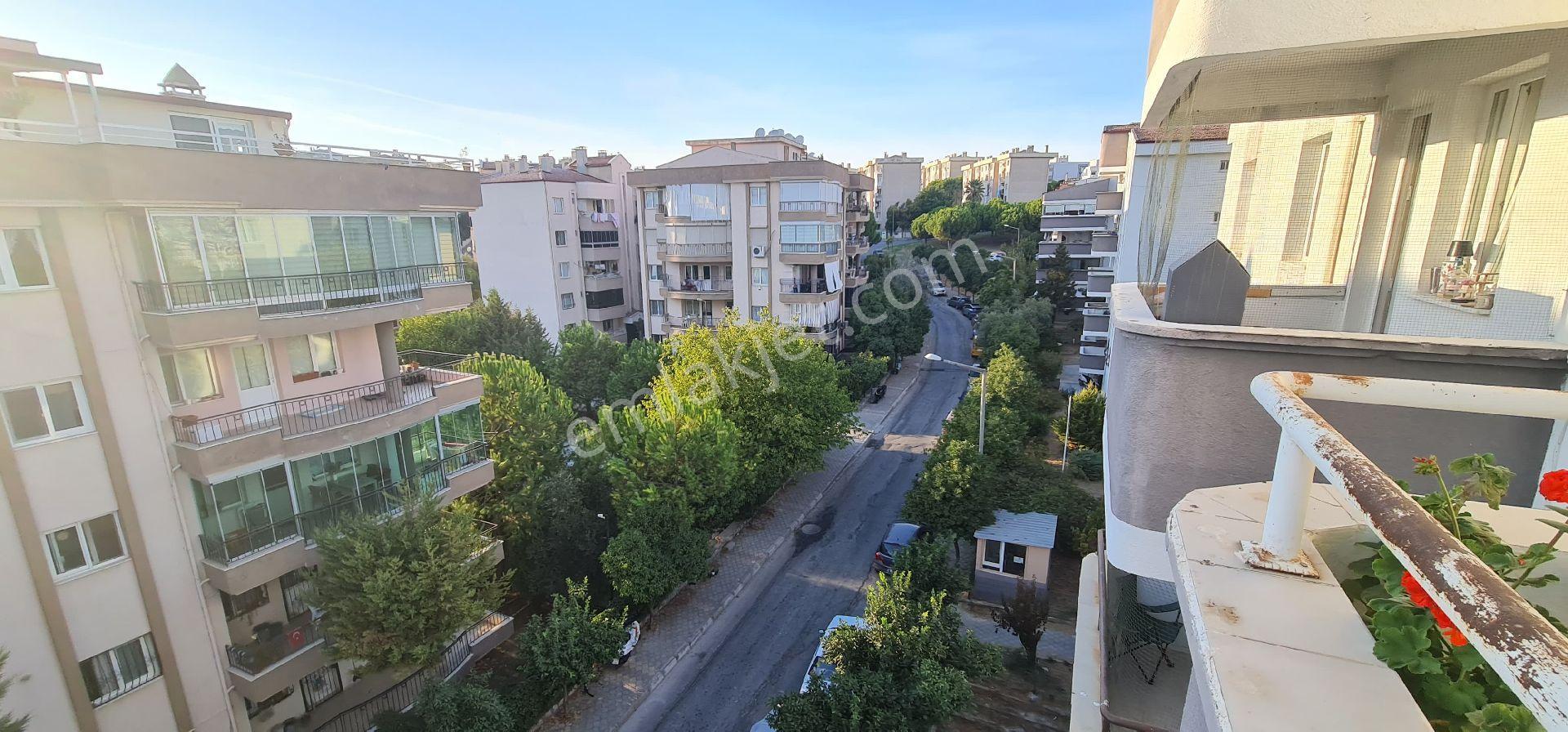 Kuşadası Merkeze Yakın Konumdassatılık Ferah Daire - Görsel 4