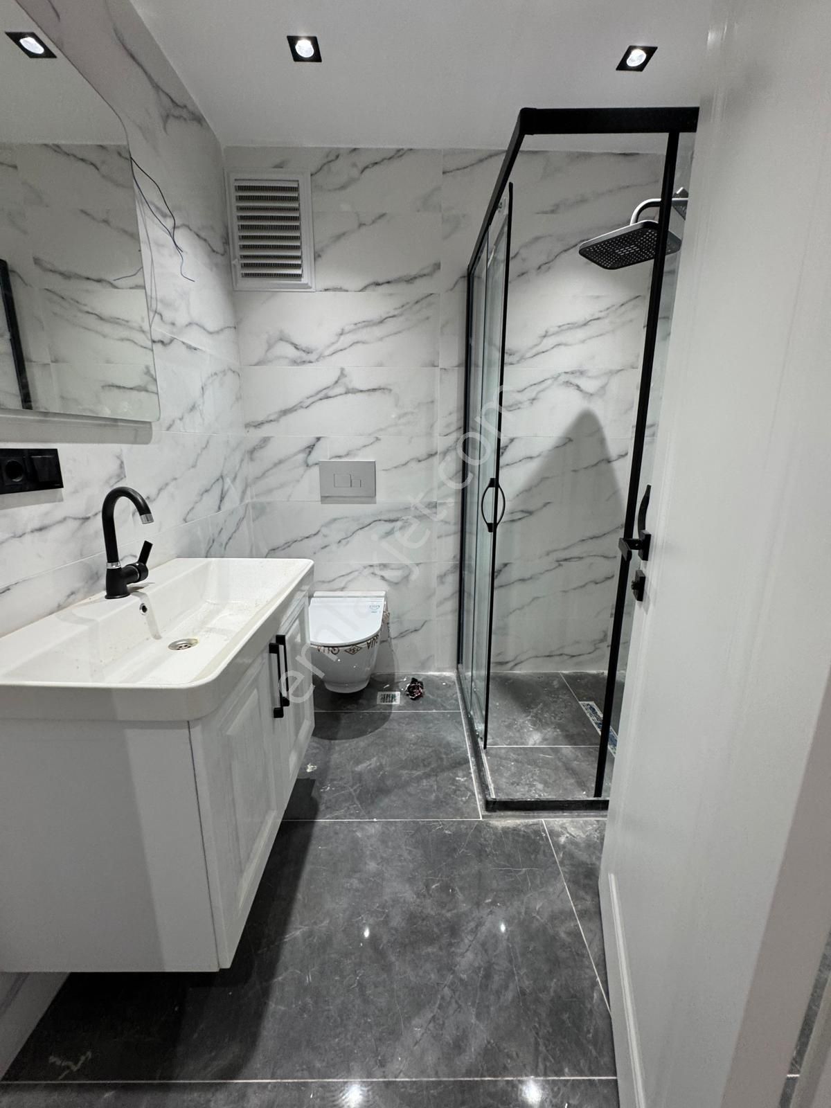 Avcılar Cihangirde Harika Malzemelere Sahip Geniş Kullanışlı 2+1 Daire - Görsel 19