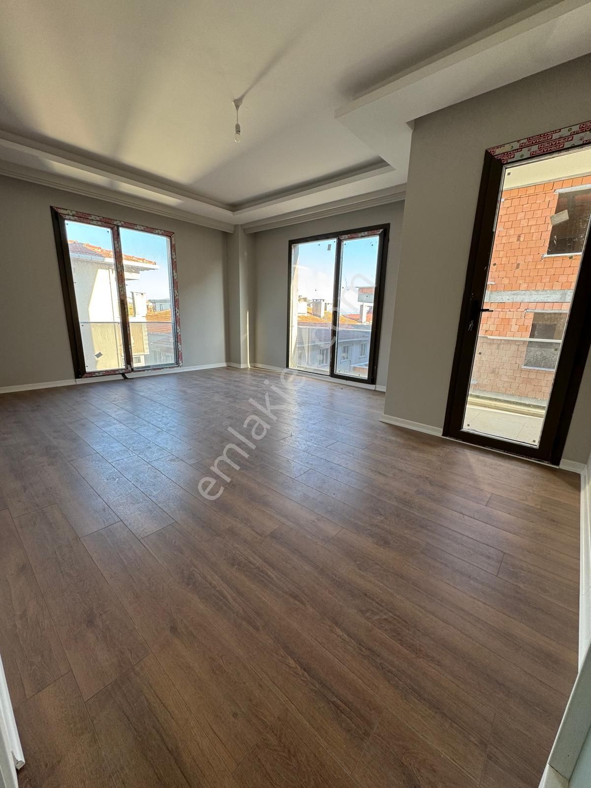 Avcılar Cihangirde Harika Malzemelere Sahip Geniş Kullanışlı 2+1 Daire - Görsel 11