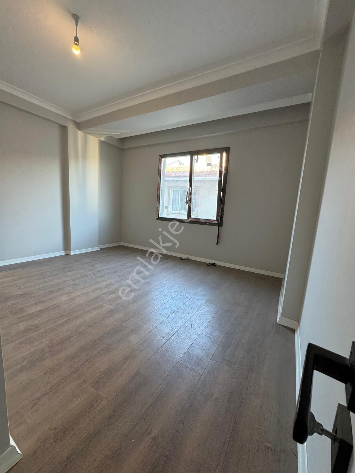 Avcılar Cihangirde Harika Malzemelere Sahip Geniş Kullanışlı 2+1 Daire - Görsel 18