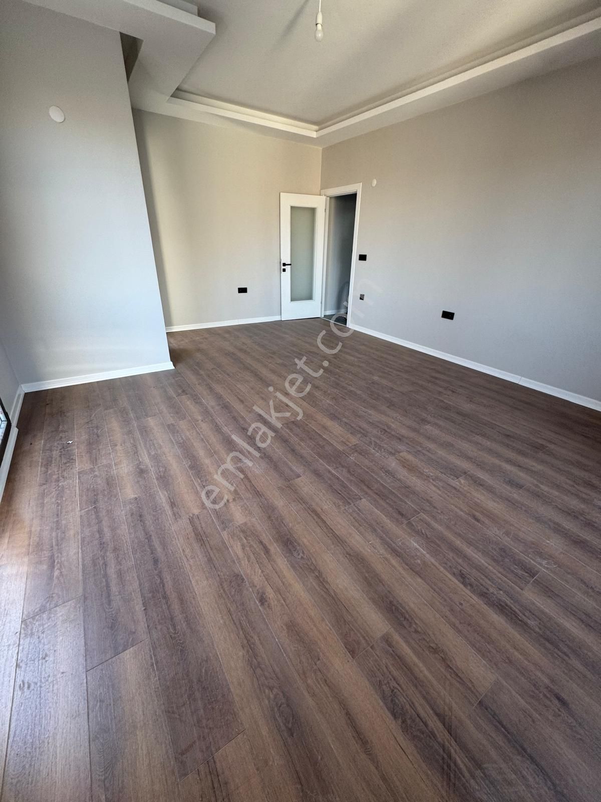 Avcılar Cihangirde Harika Malzemelere Sahip Geniş Kullanışlı 2+1 Daire - Görsel 16