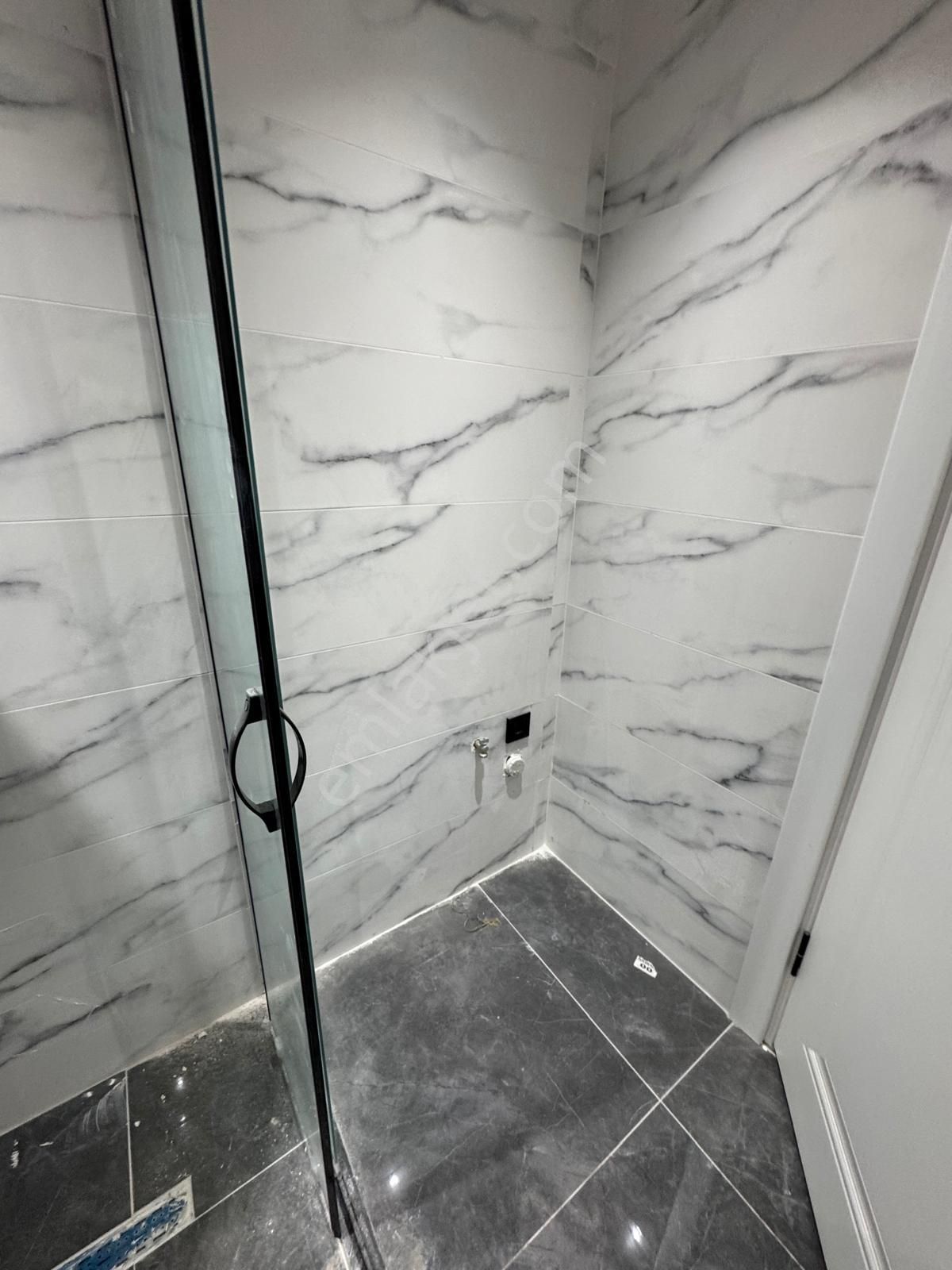 Avcılar Cihangirde Harika Malzemelere Sahip Geniş Kullanışlı 2+1 Daire - Görsel 8