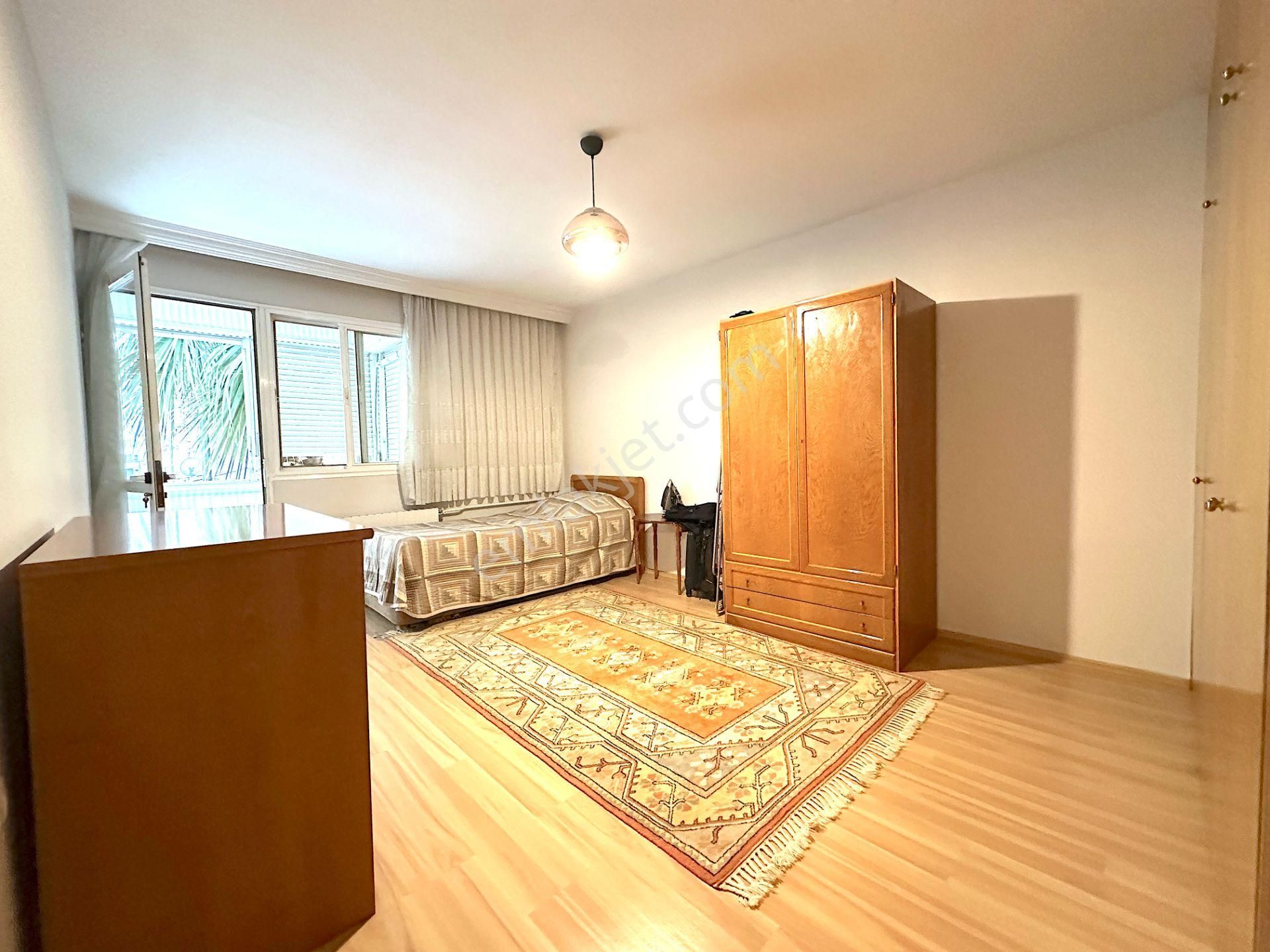 Güzelyalı Mithatpaşa Cadde Üzeri Satılık Geniş 3+1 Fırsat Daire - Görsel 21