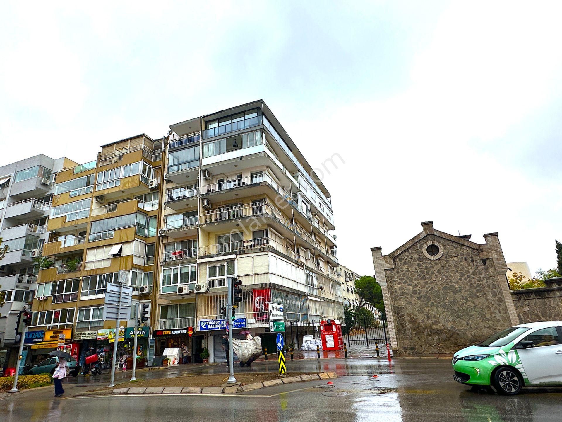 Güzelyalı Mithatpaşa Cadde Üzeri Satılık Geniş 3+1 Fırsat Daire - Görsel 34