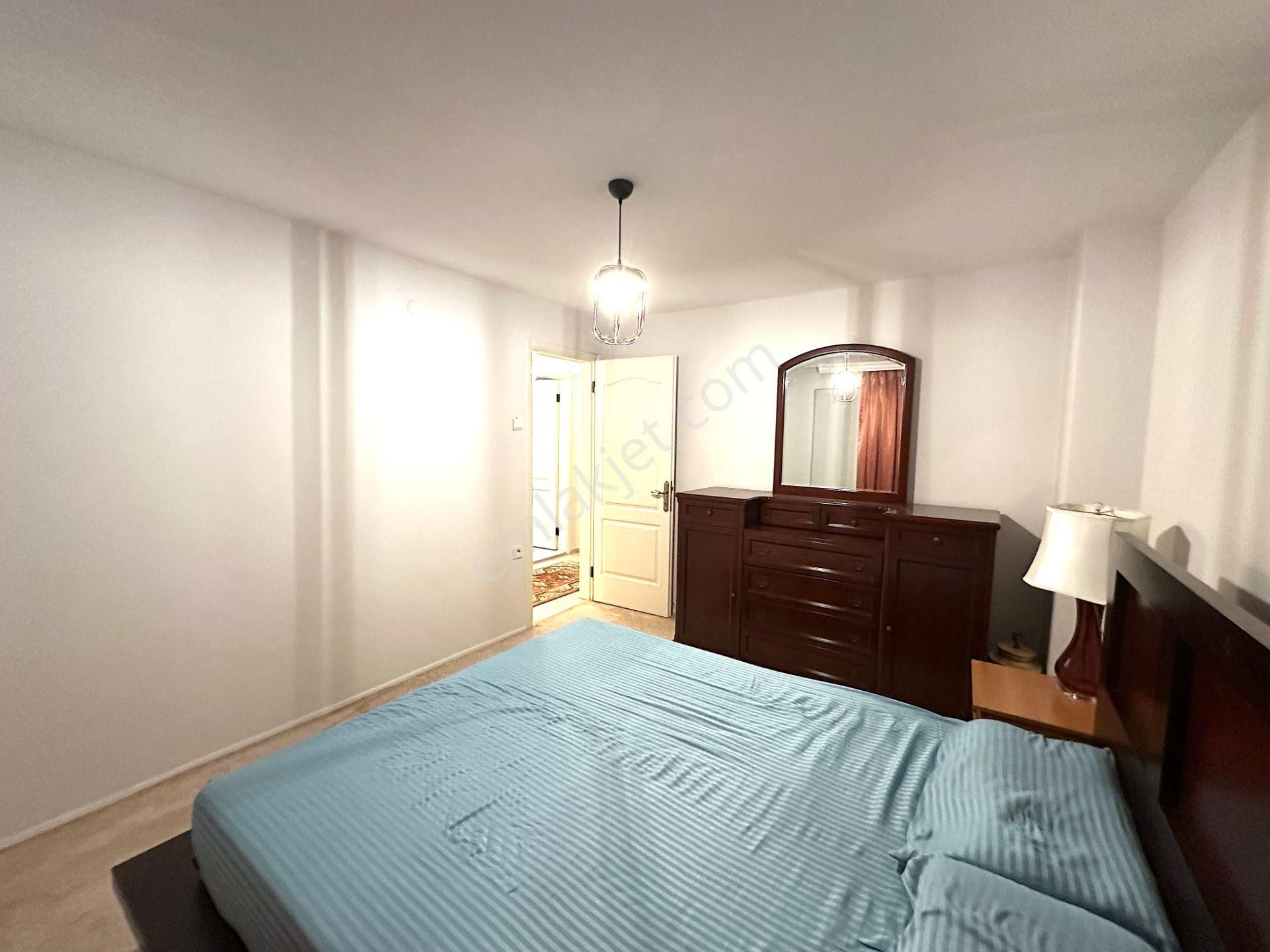 Güzelyalı Mithatpaşa Cadde Üzeri Satılık Geniş 3+1 Fırsat Daire - Görsel 29