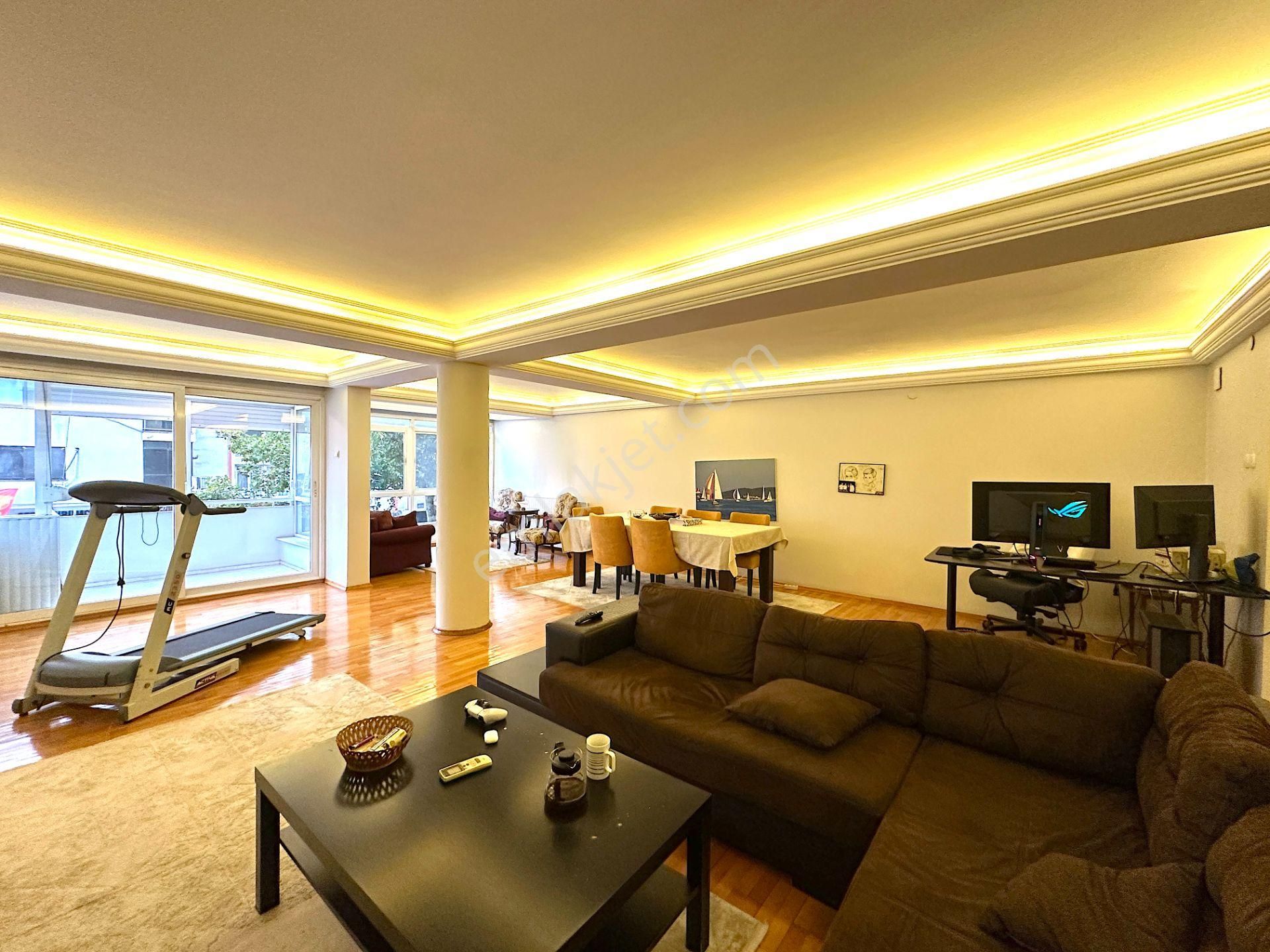 Güzelyalı Mithatpaşa Cadde Üzeri Satılık Geniş 3+1 Fırsat Daire - Görsel 7