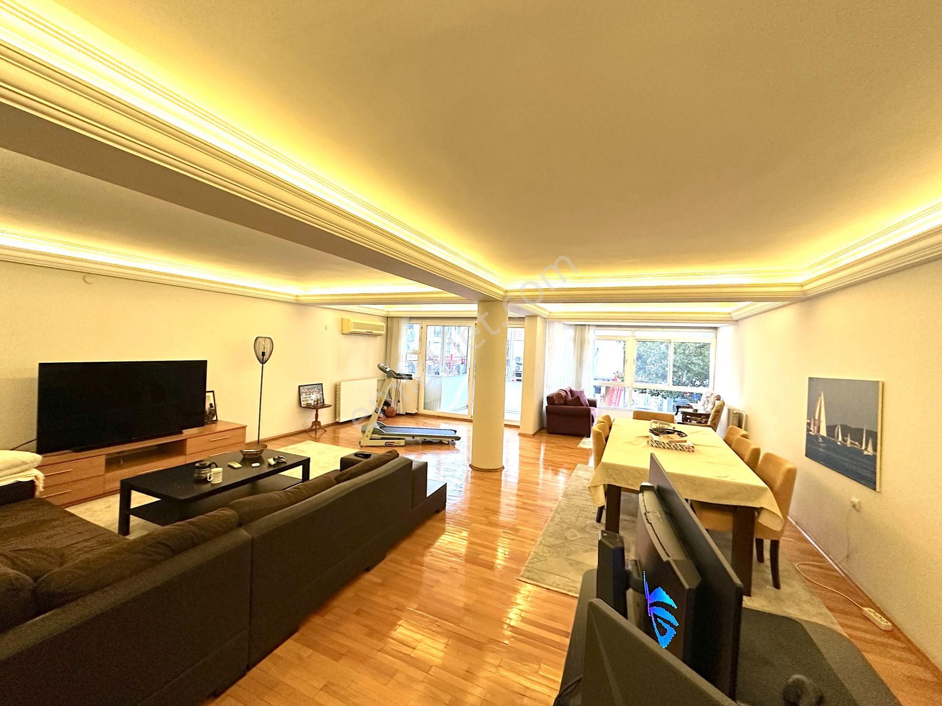 Güzelyalı Mithatpaşa Cadde Üzeri Satılık Geniş 3+1 Fırsat Daire - Görsel 6