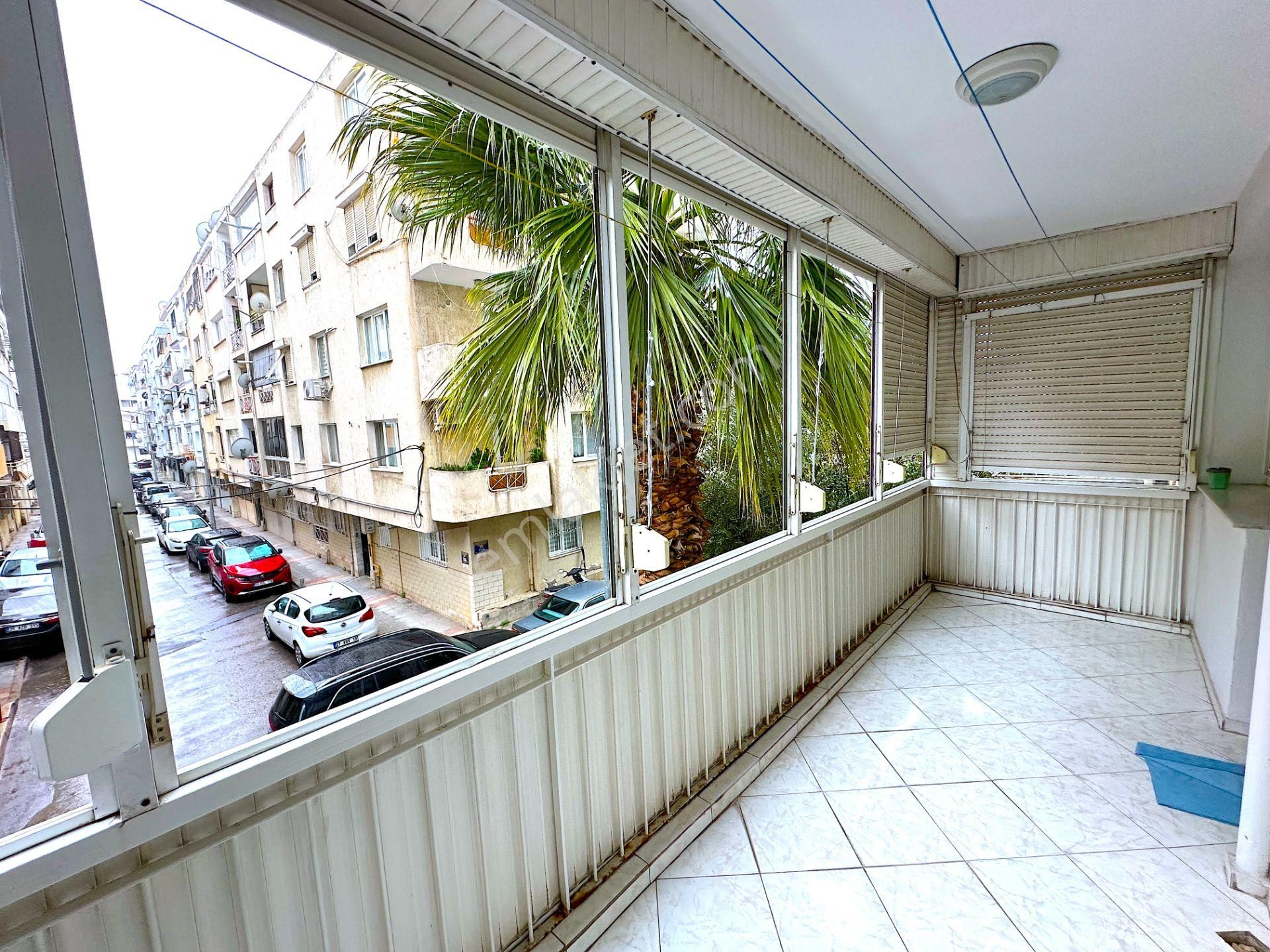 Güzelyalı Mithatpaşa Cadde Üzeri Satılık Geniş 3+1 Fırsat Daire - Görsel 23